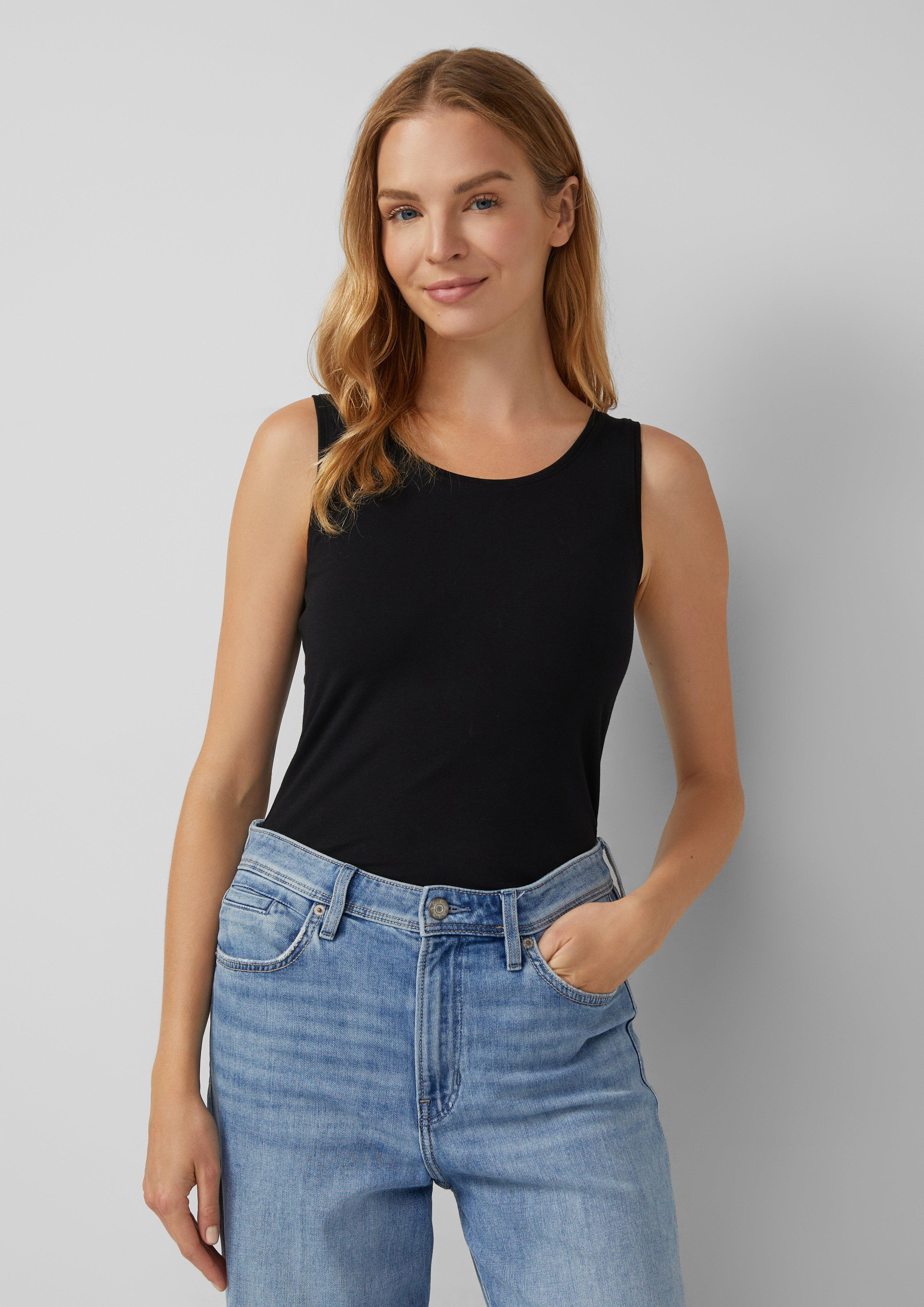 T-shirt in 01X9, 0100 & 9999