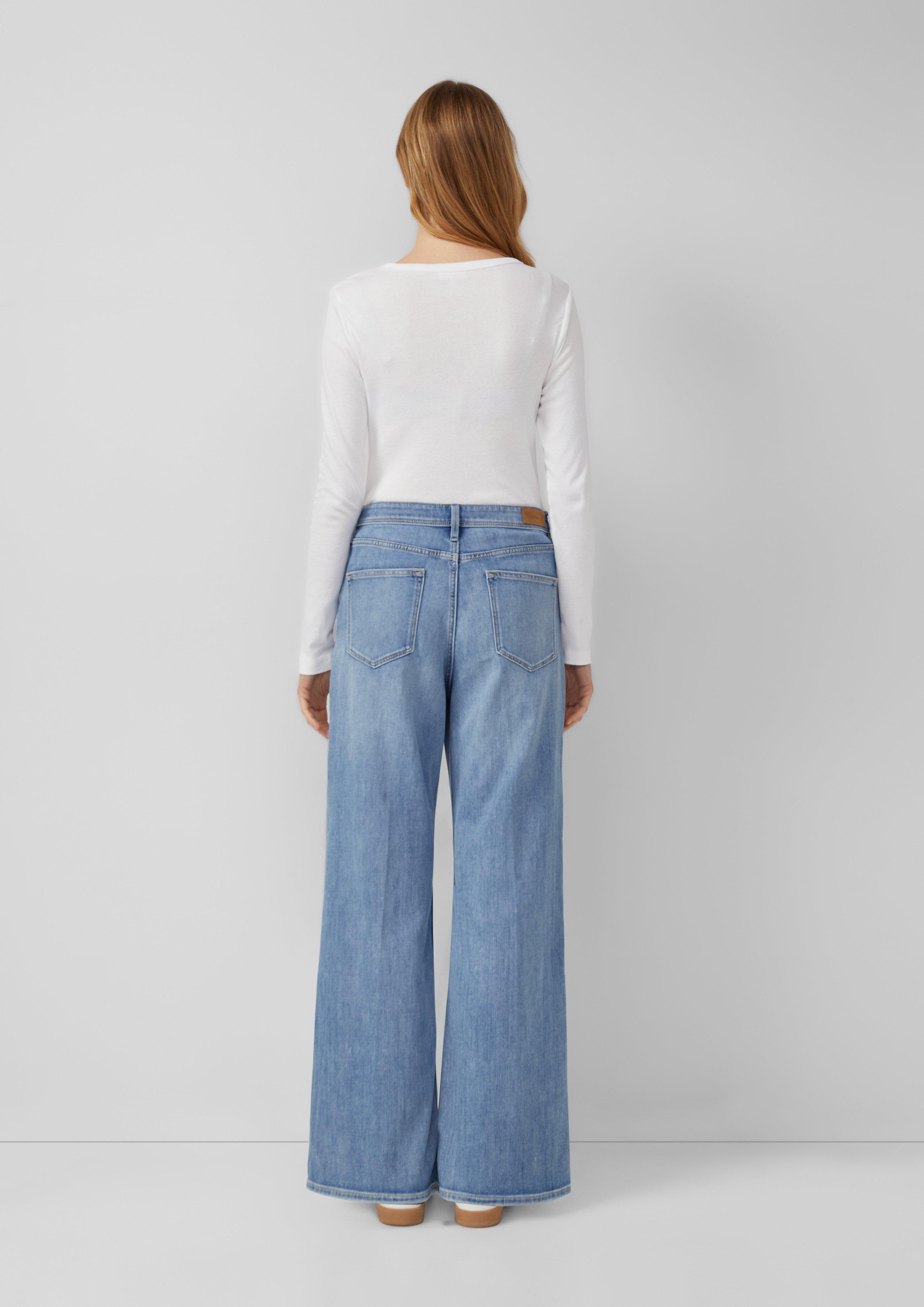 T-shirt in 01X9, 0100 & 9999