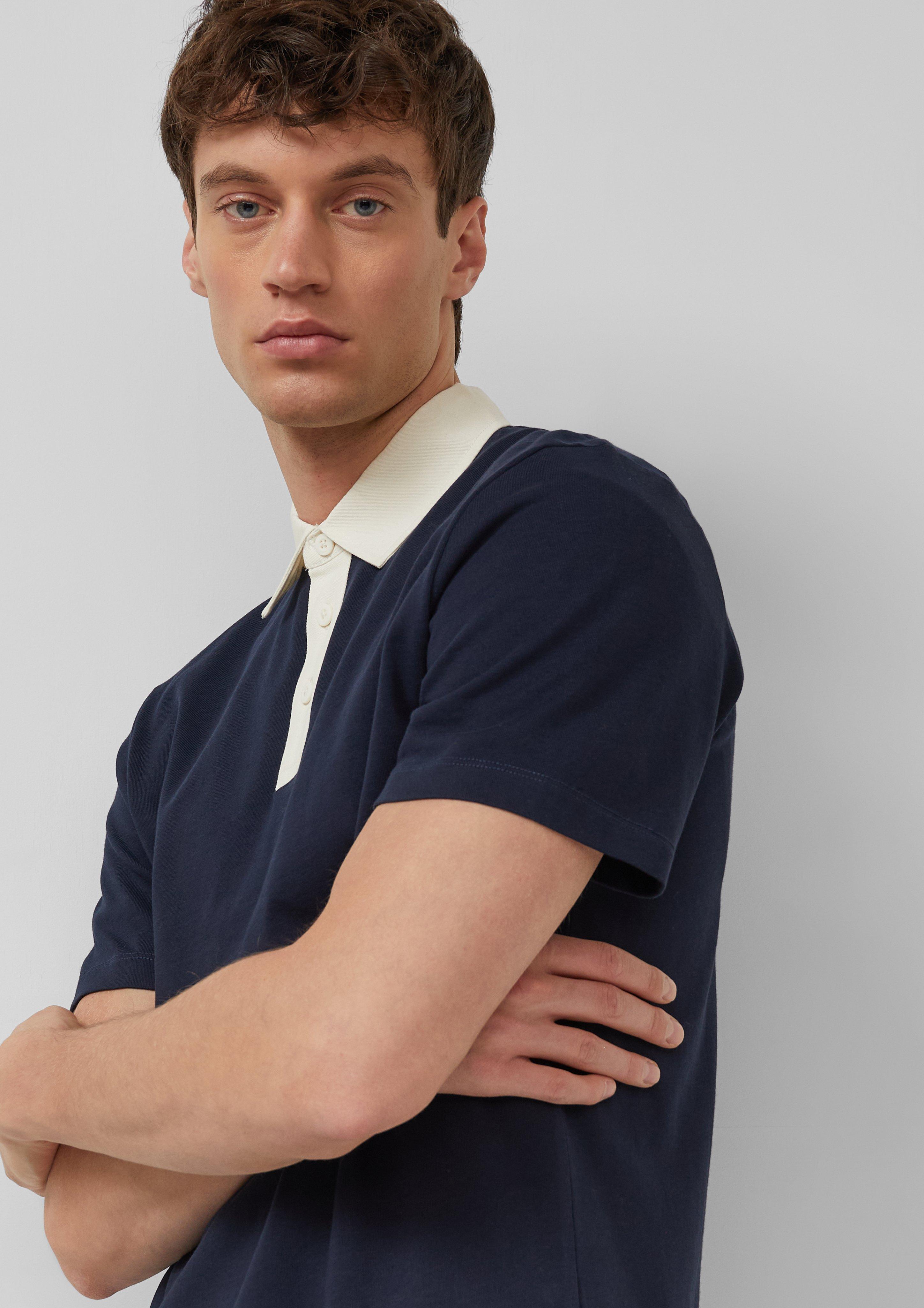 tričko s límečkem in 