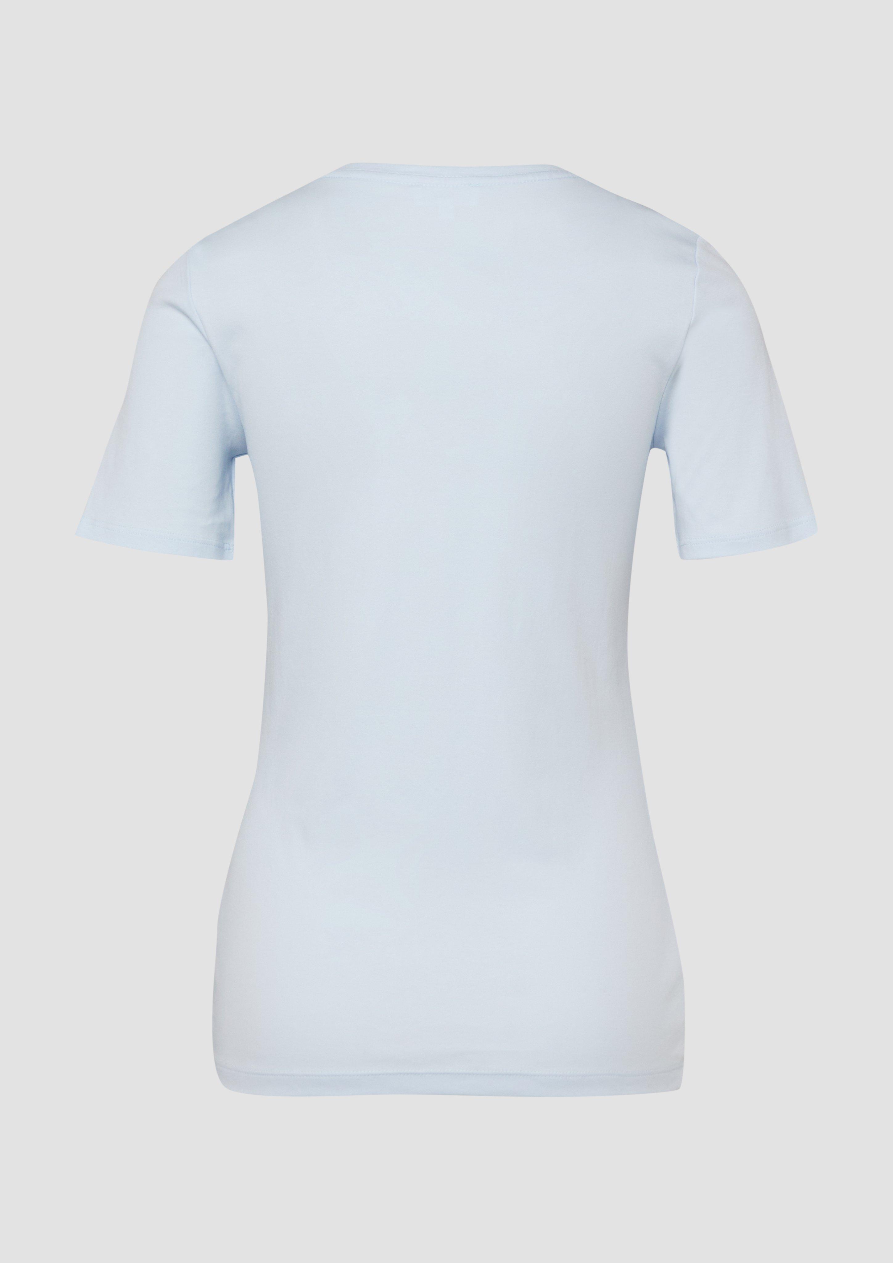 T-shirt in 5110, 7235 & 5615