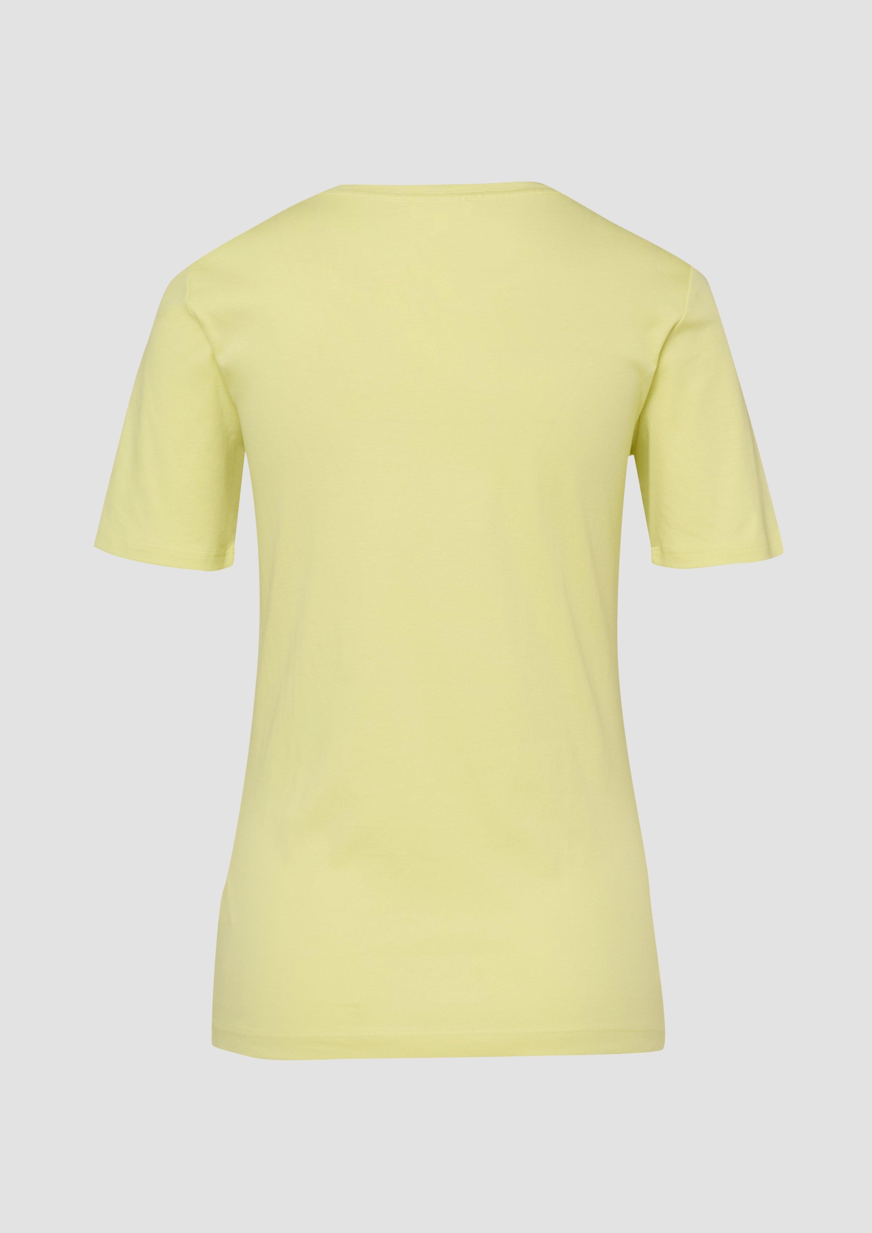 T-shirt in 7111, 7235, 5110 & 5615