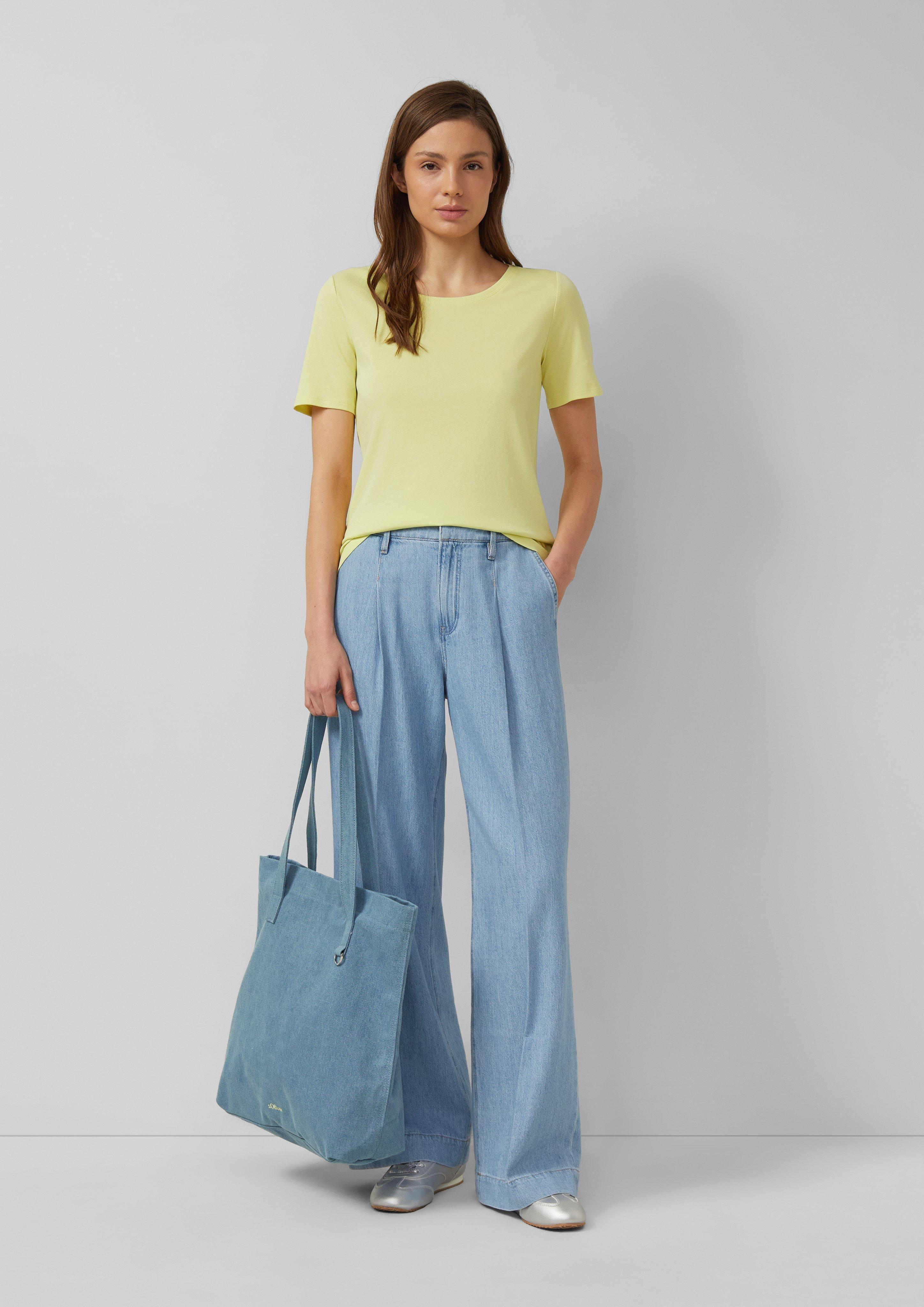 Koszulka w kolorze 7111, 7235, 5110 & 5615