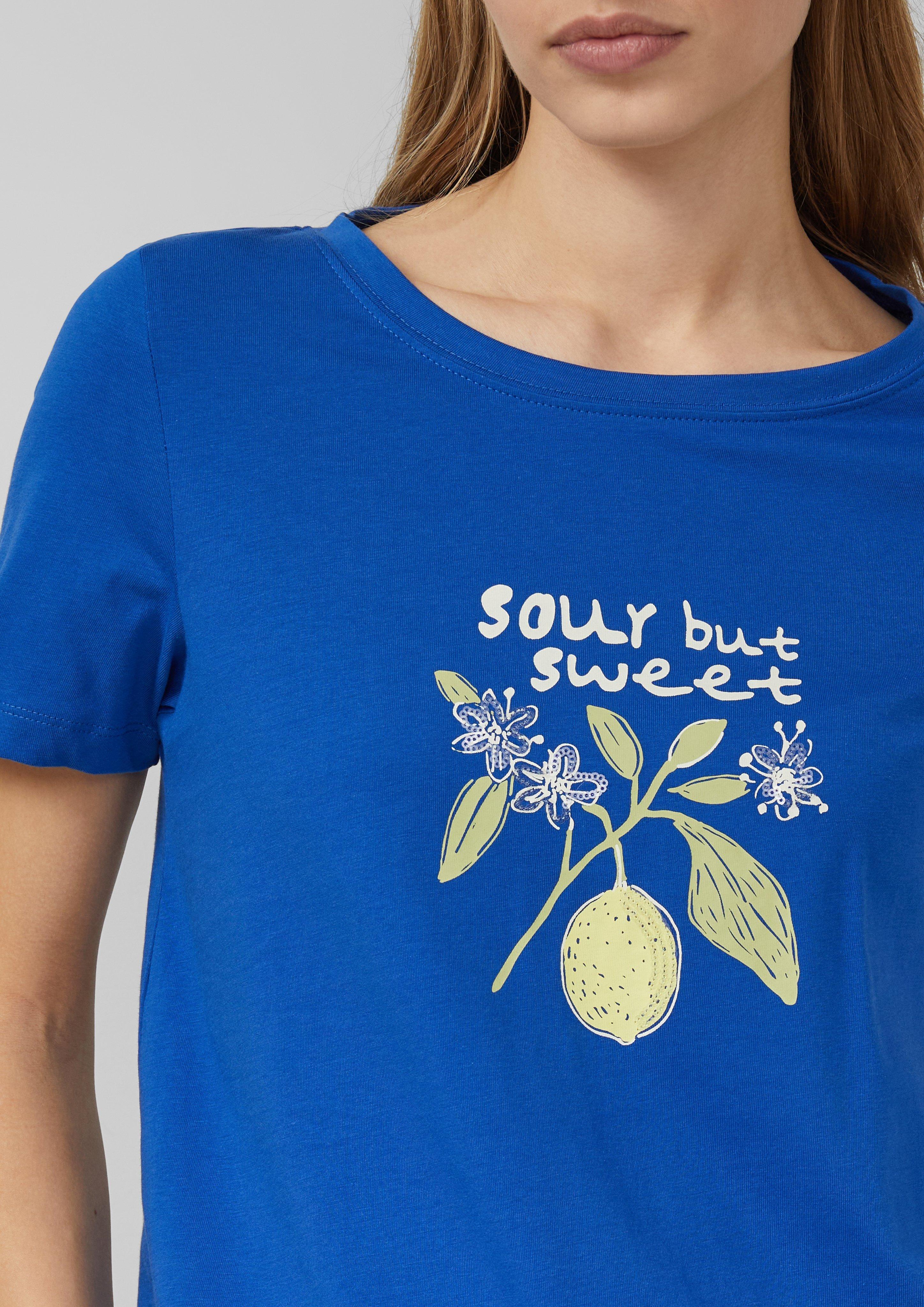 Koszulka w kolorze 56D1, 01D1, 01D0, 71D0, 51D1 & 79D0