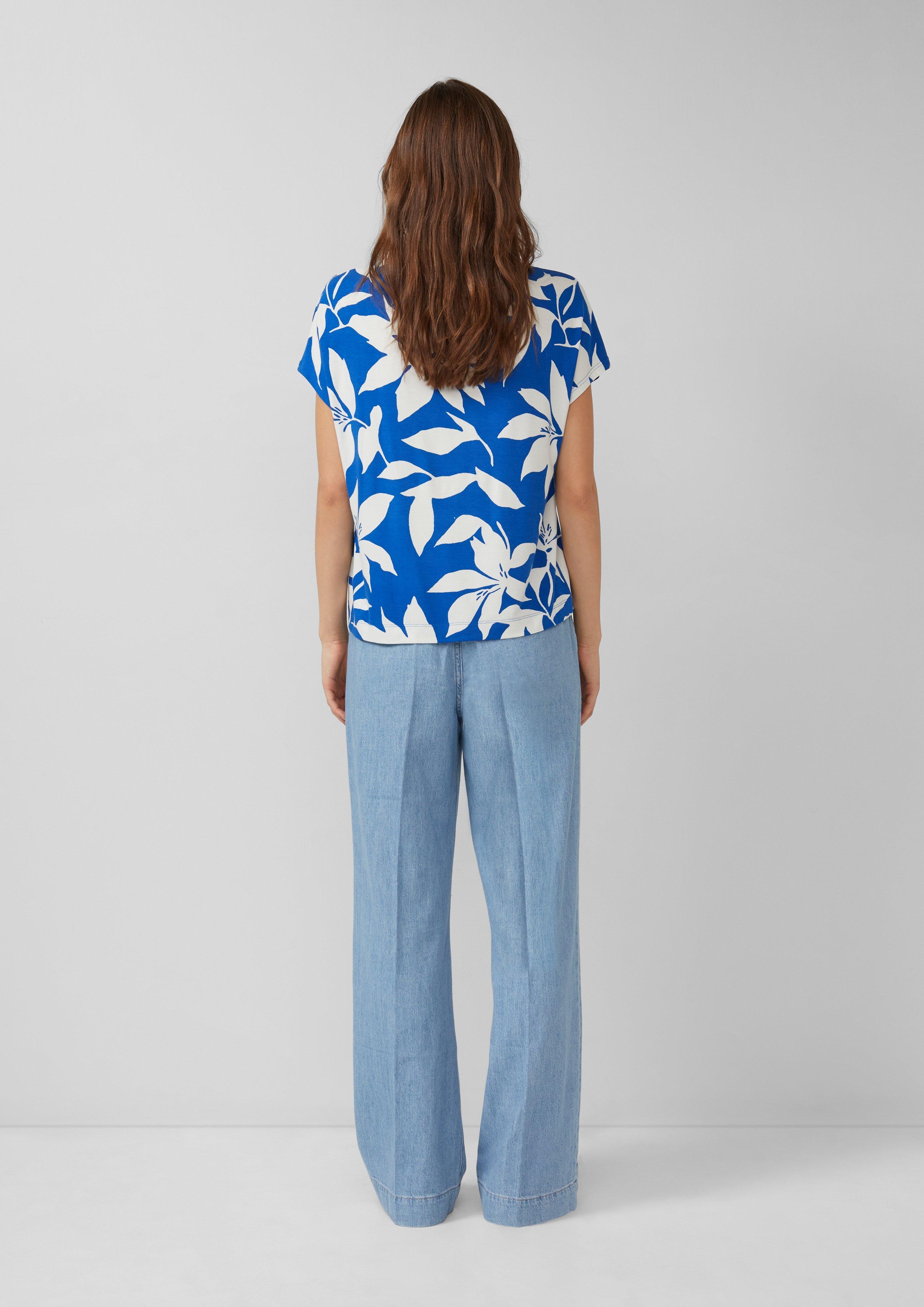 T-Shirt in 56A2, 79A2 & 56B0