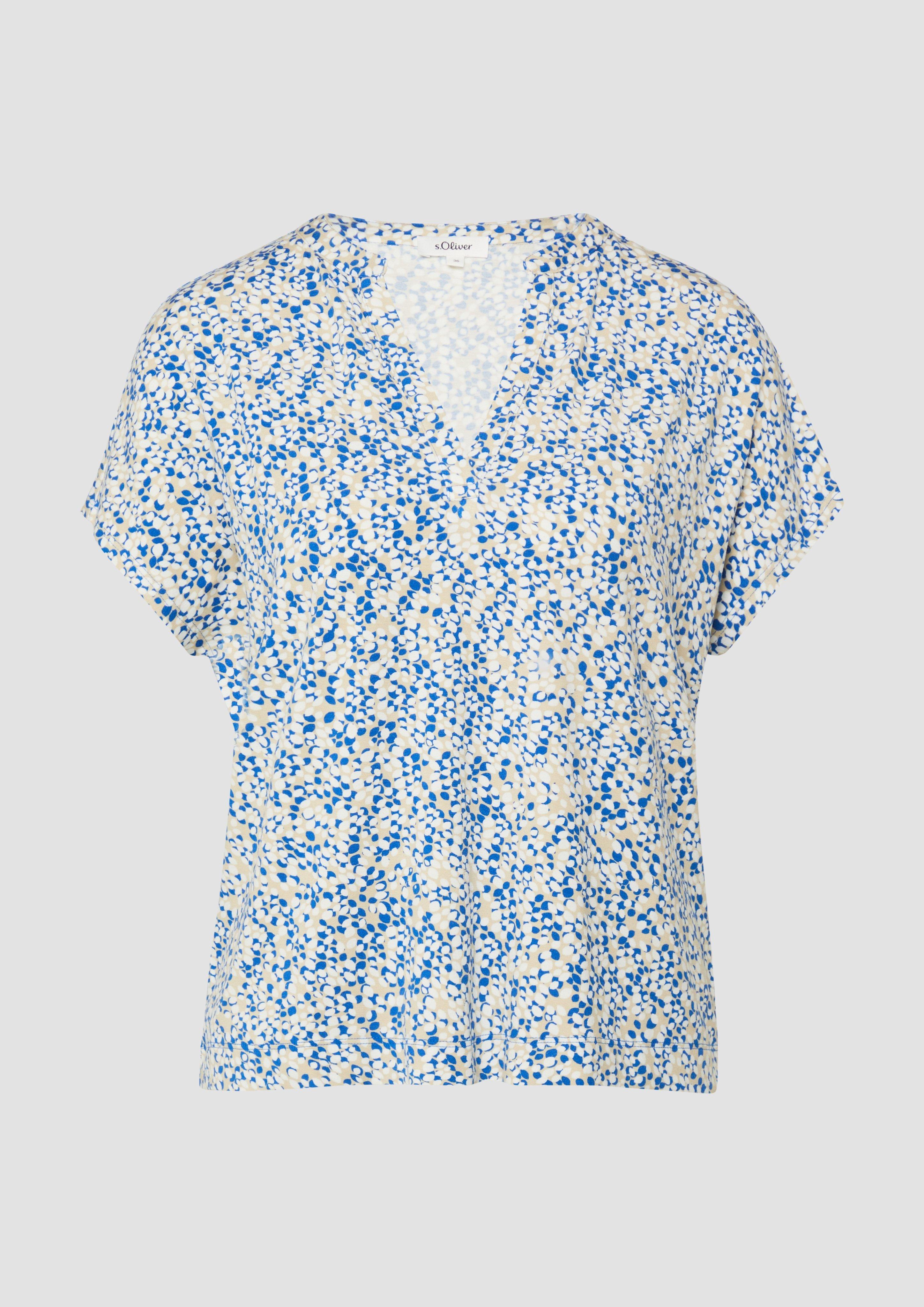 T-Shirt in 56B0, 79A2 & 56A2