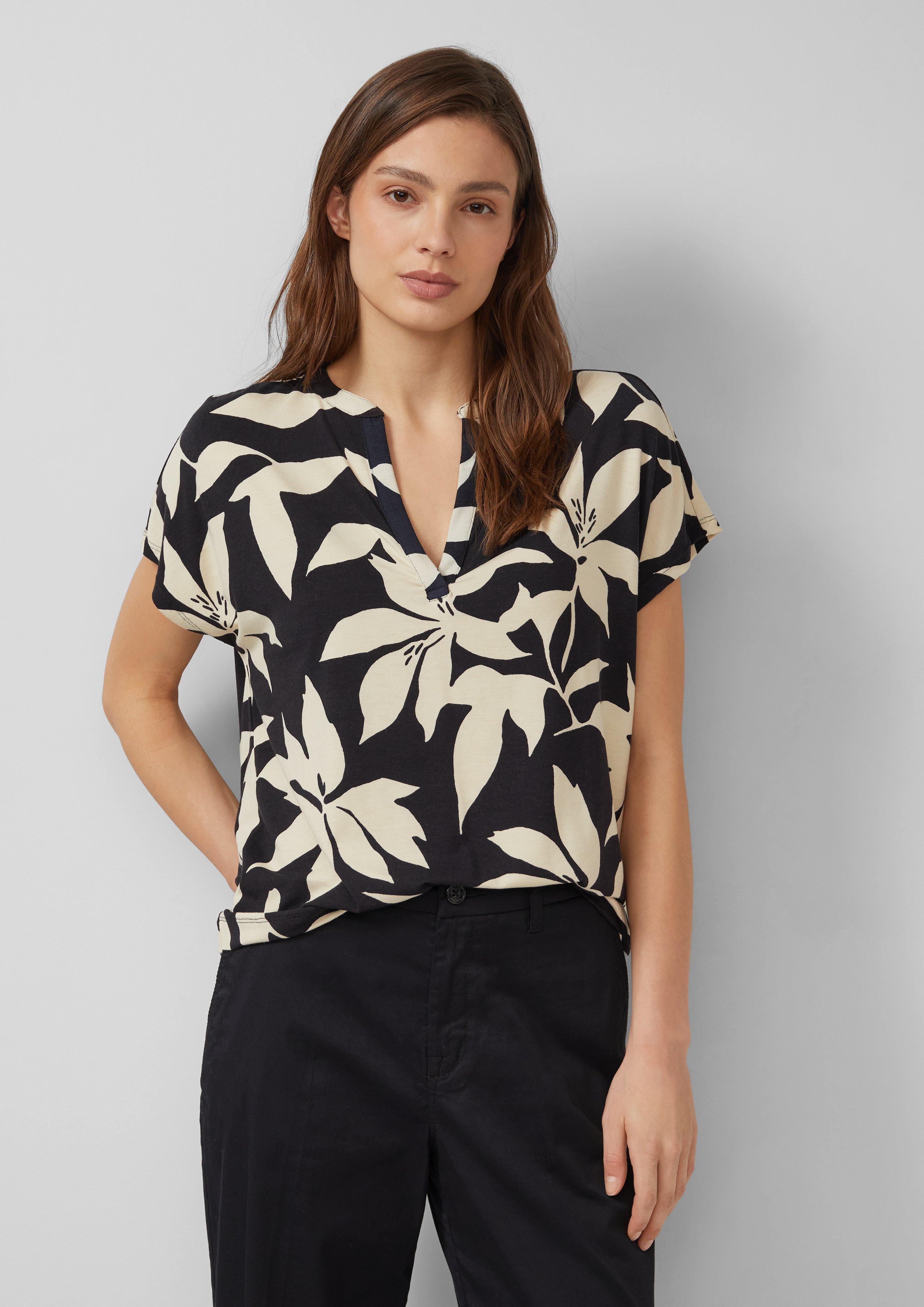 T-Shirt in 99A2, 79A2, 56A2 & 56B0