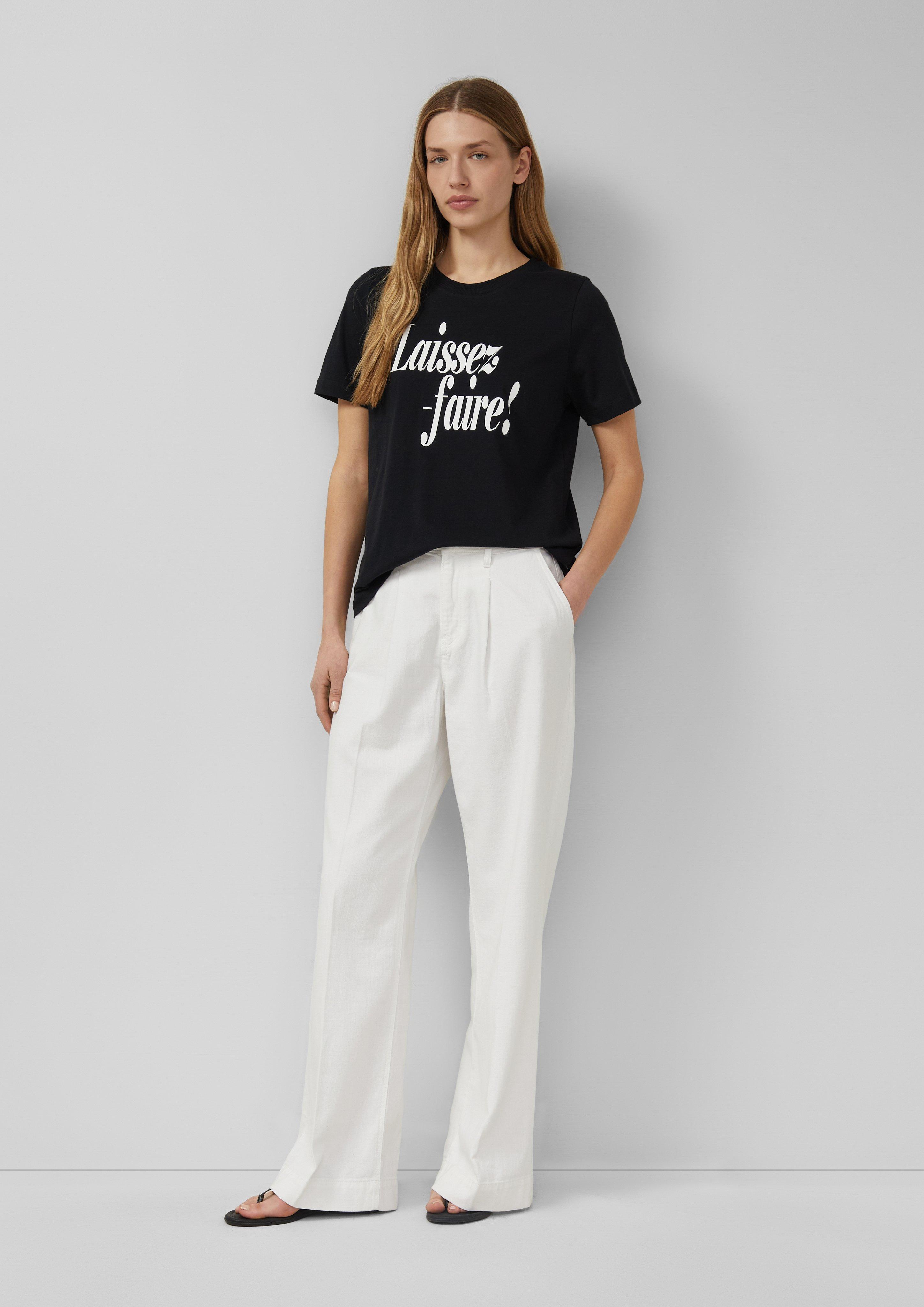 Koszulka w kolorze 99D0, 56D0, 51D1 & 01D1