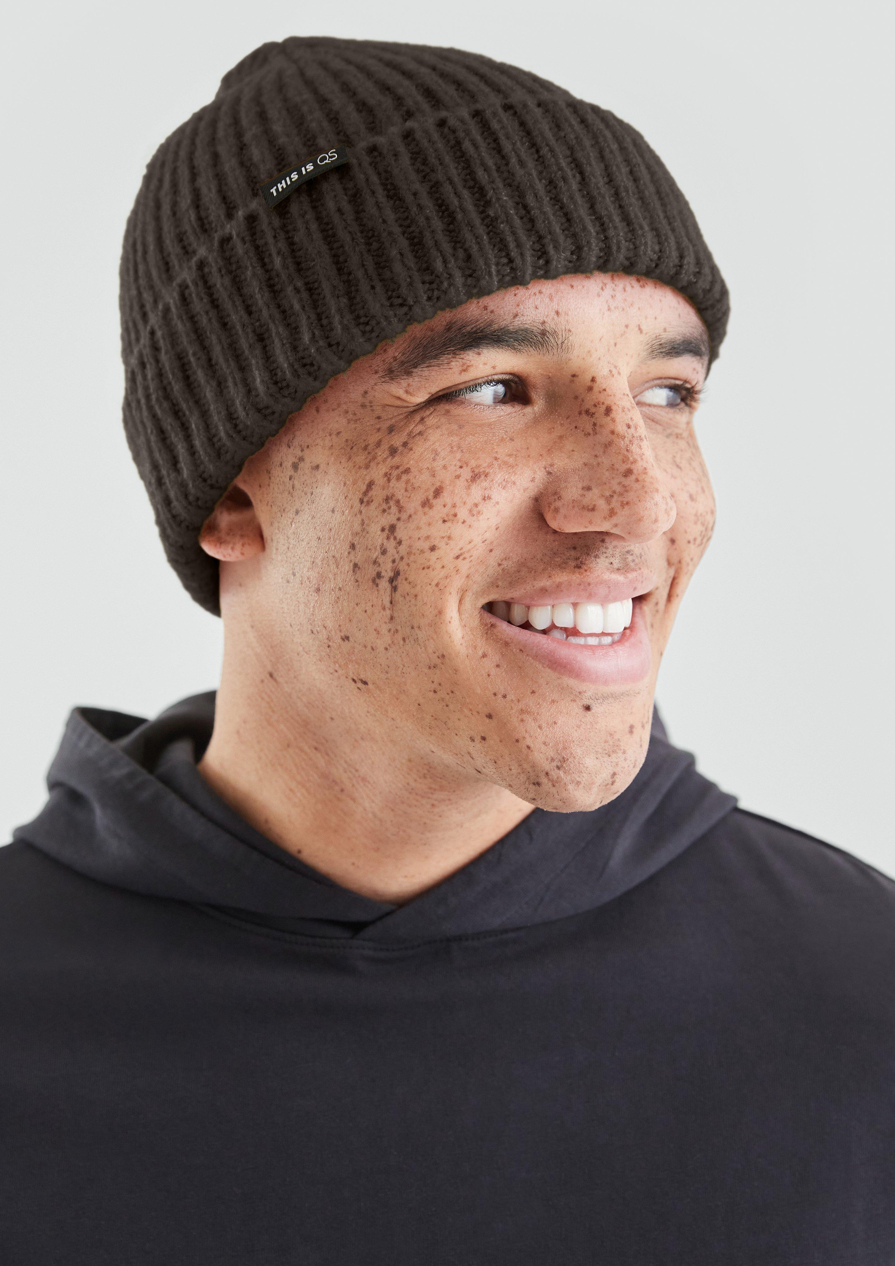 Čiapka in 8947, 94W0, 9999 & 0300