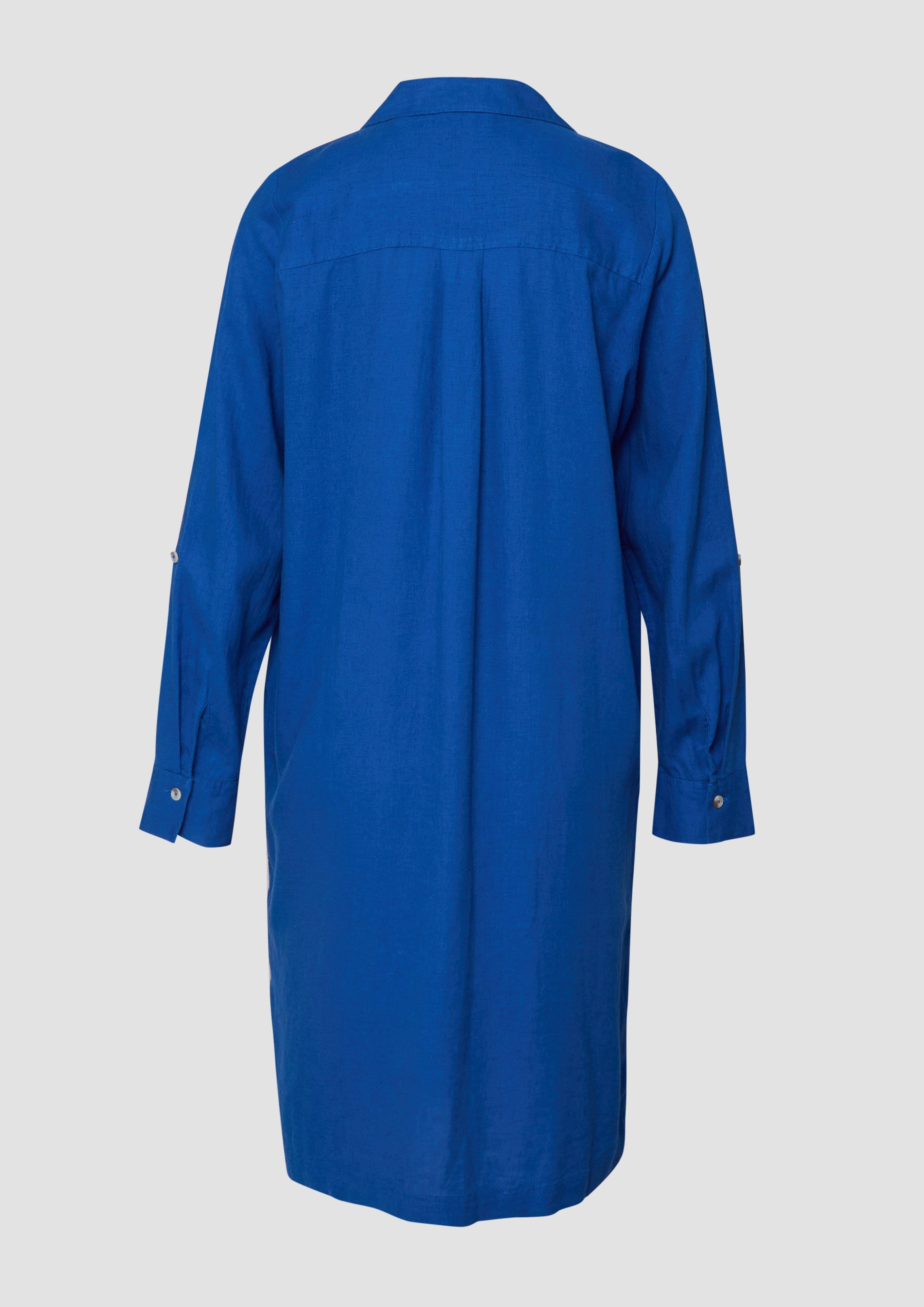 Dress in 5615, 7900 & 9999