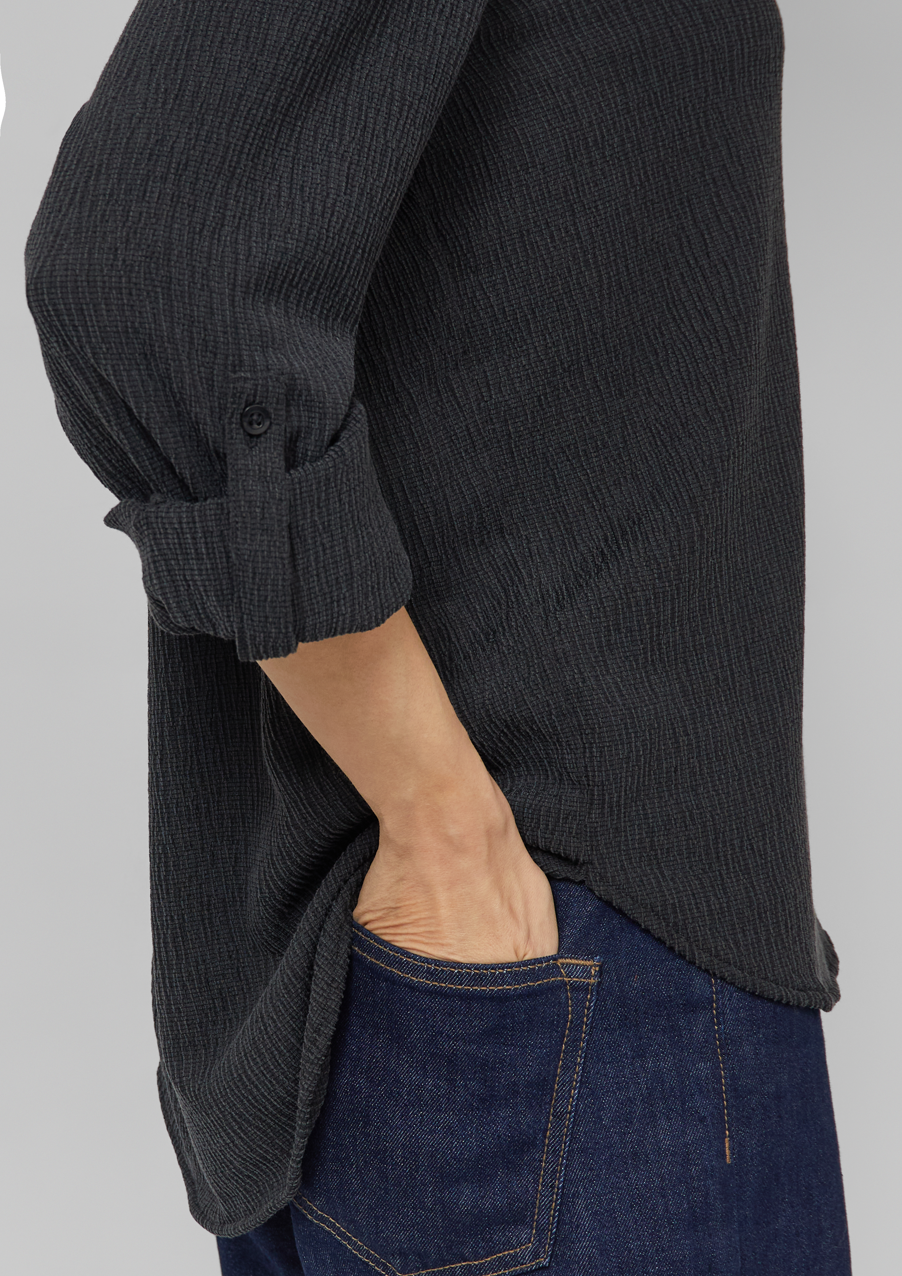 Strukturierte Hemdbluse mit Turn-up