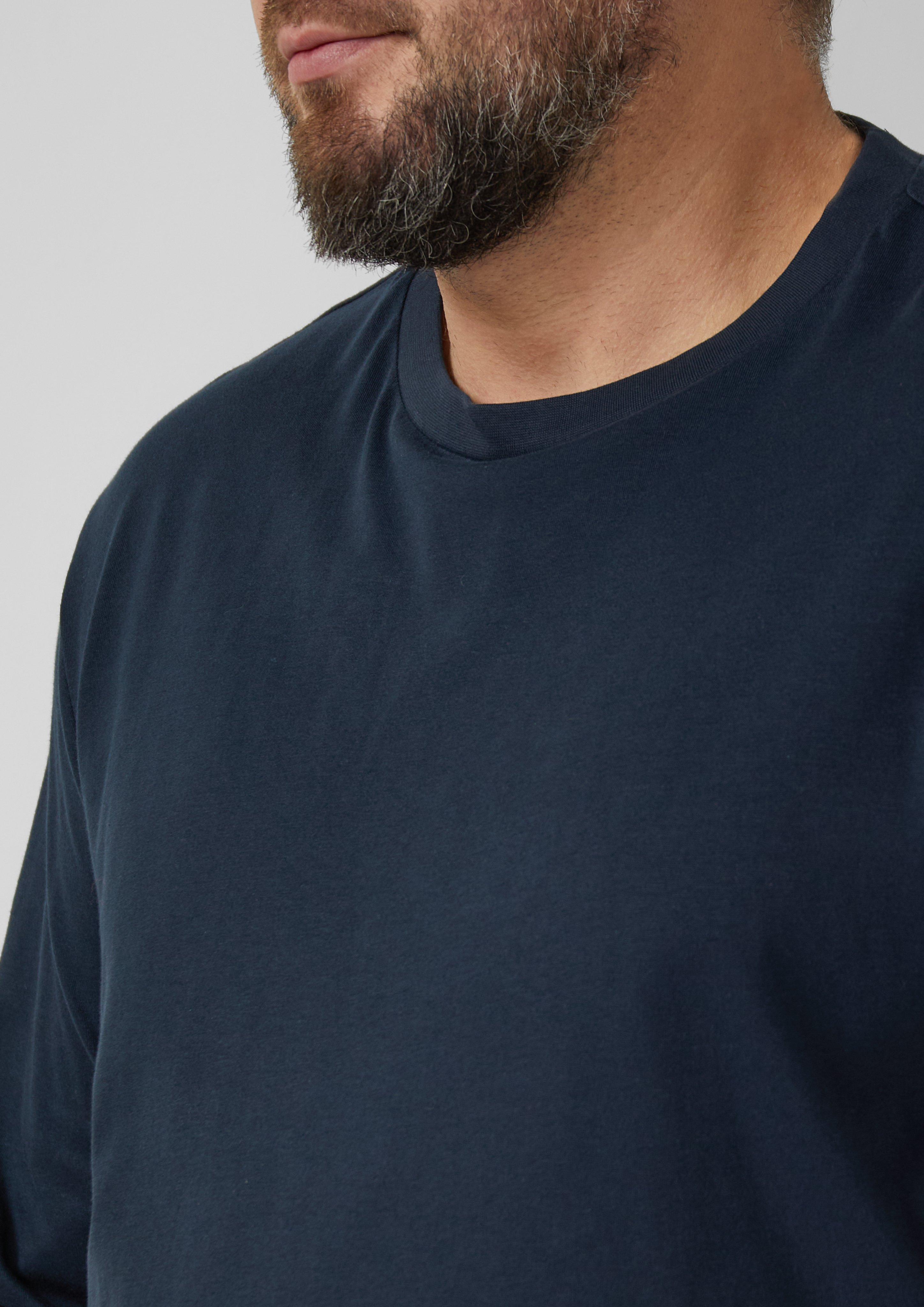 T-Shirt in 5978, 3907, 9999 & 0100