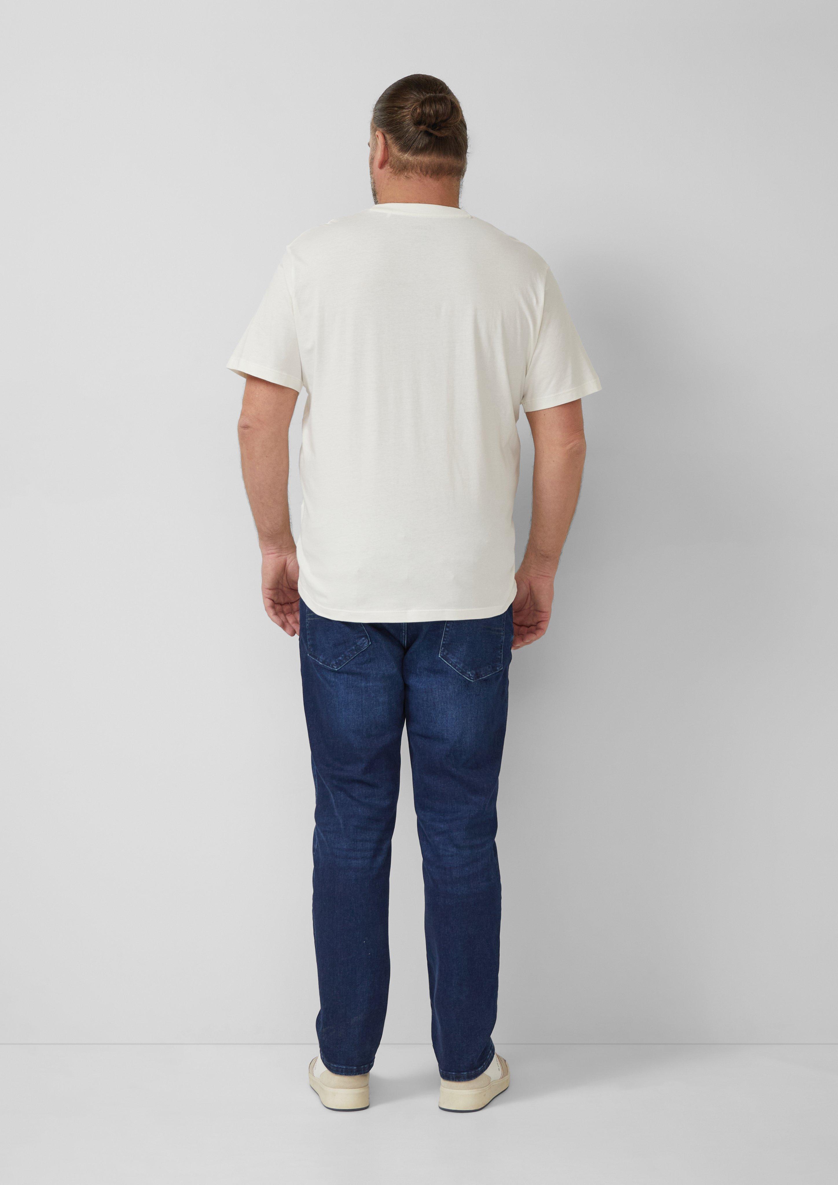 T-shirt in 01D2, 01D1, 99D2, 39D1, 16D2, 86D2 & 99D1