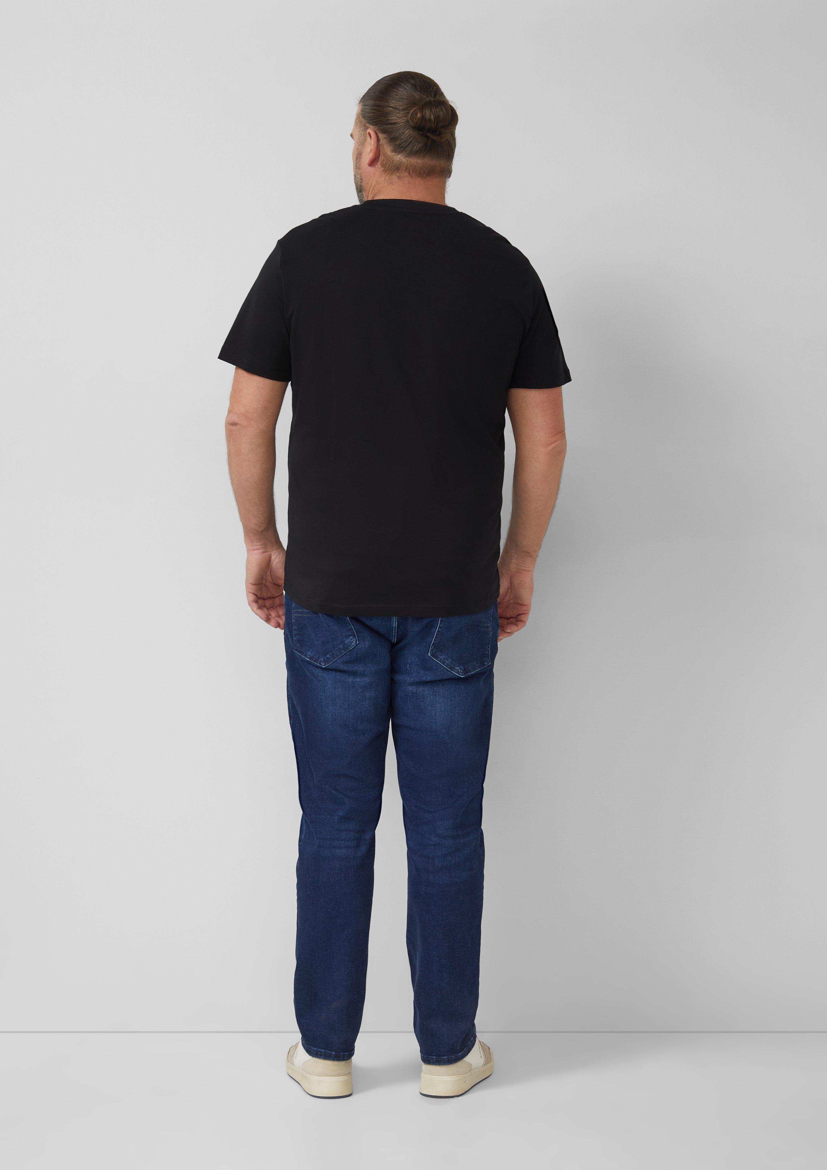 T-shirt in 99D2, 01D1, 01D2, 39D1, 16D2, 86D2 &amp; 99D1