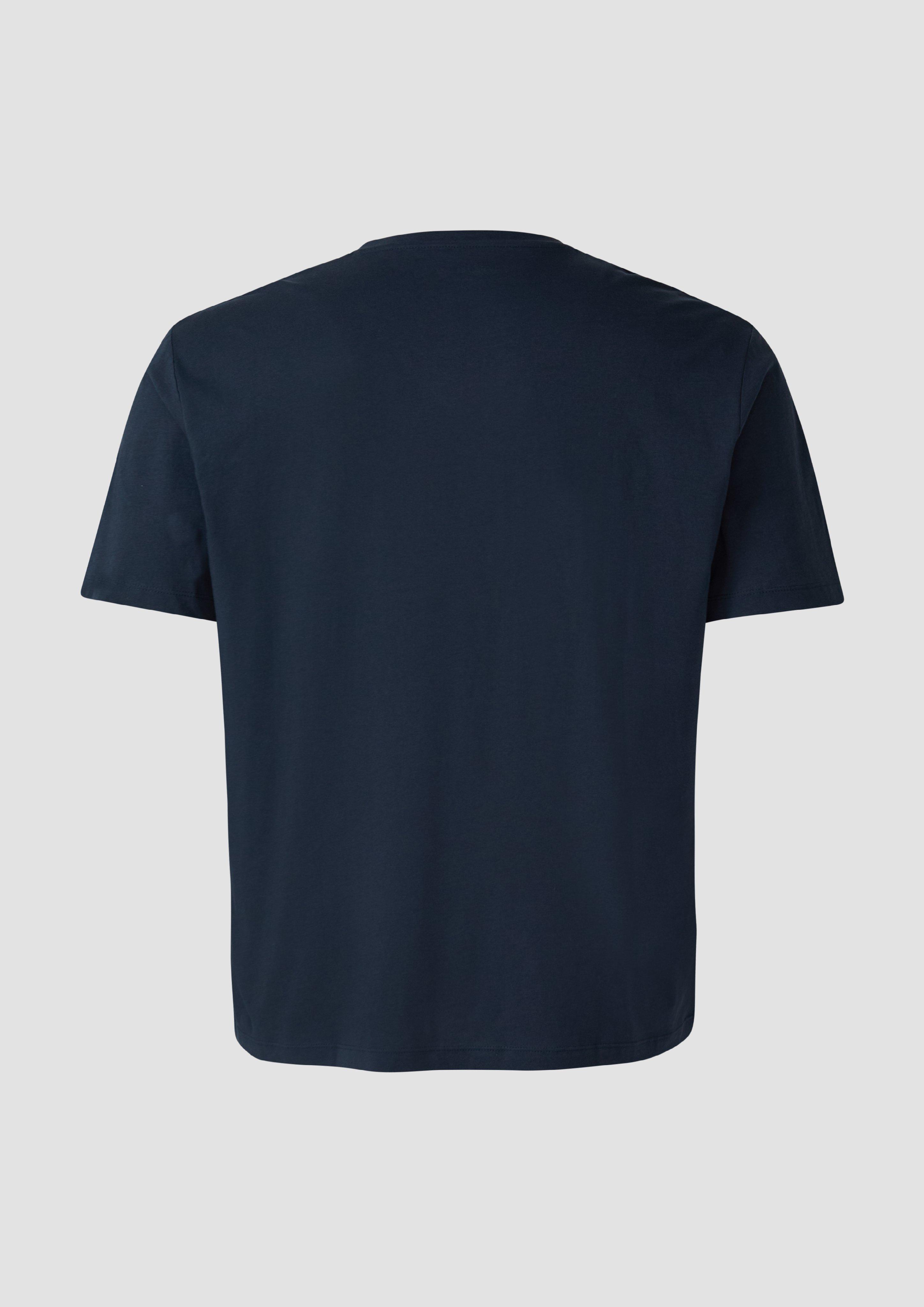 T-shirt in 5978, 1622, 6244, 7983, 9999 & 0100