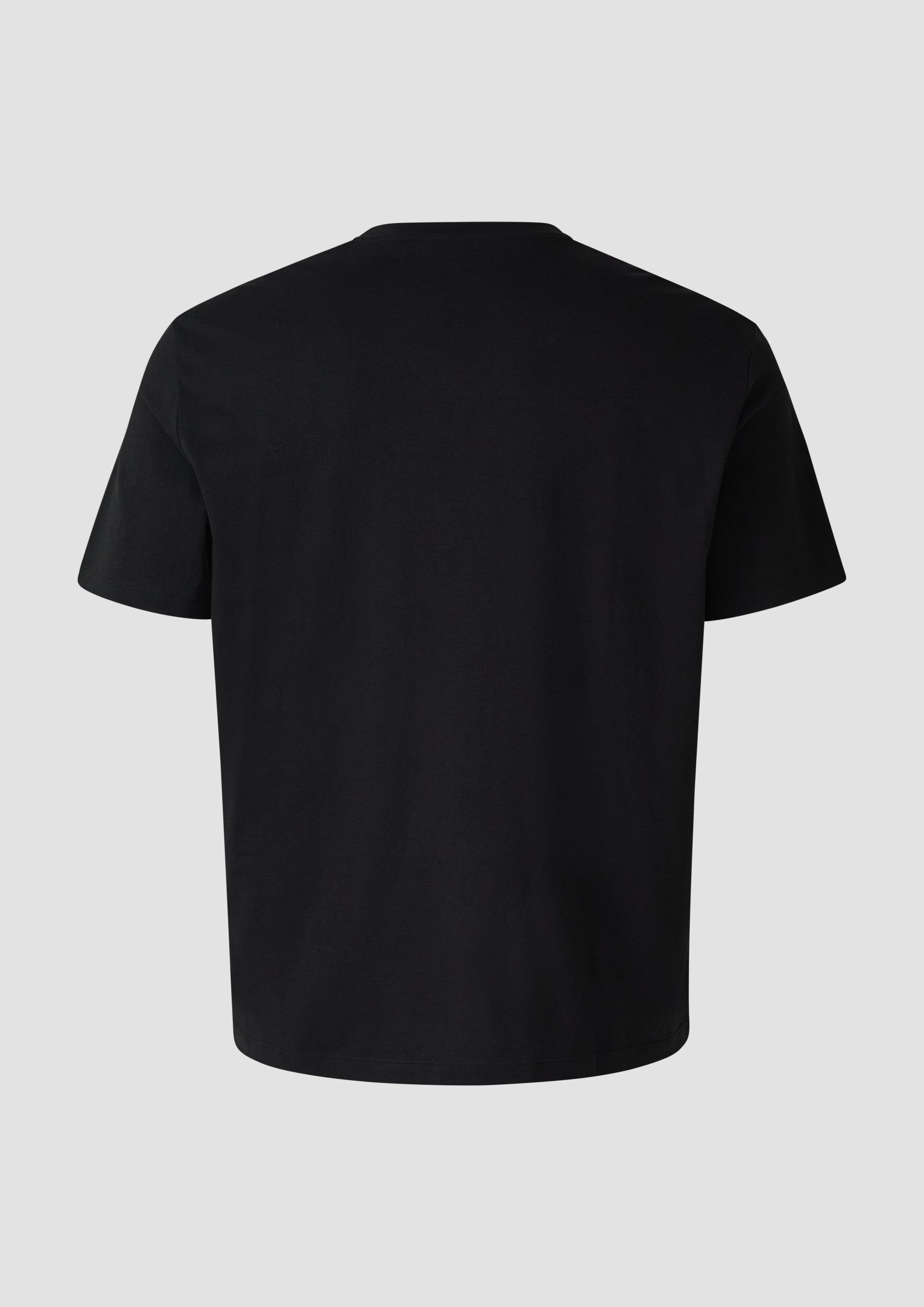 T-shirt in 9999, 5978, 1622, 6244, 7983 & 0100