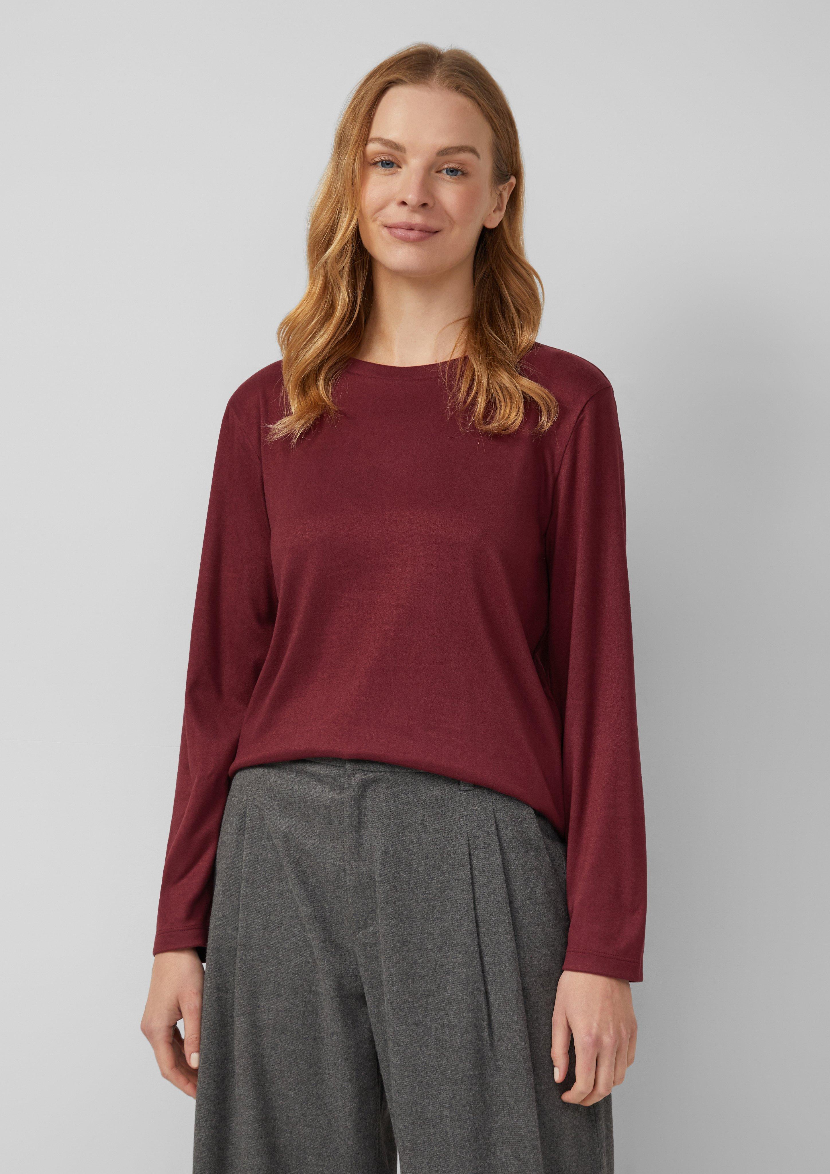 T-shirt in 3902, 9400, 9999, 7926 & 5959