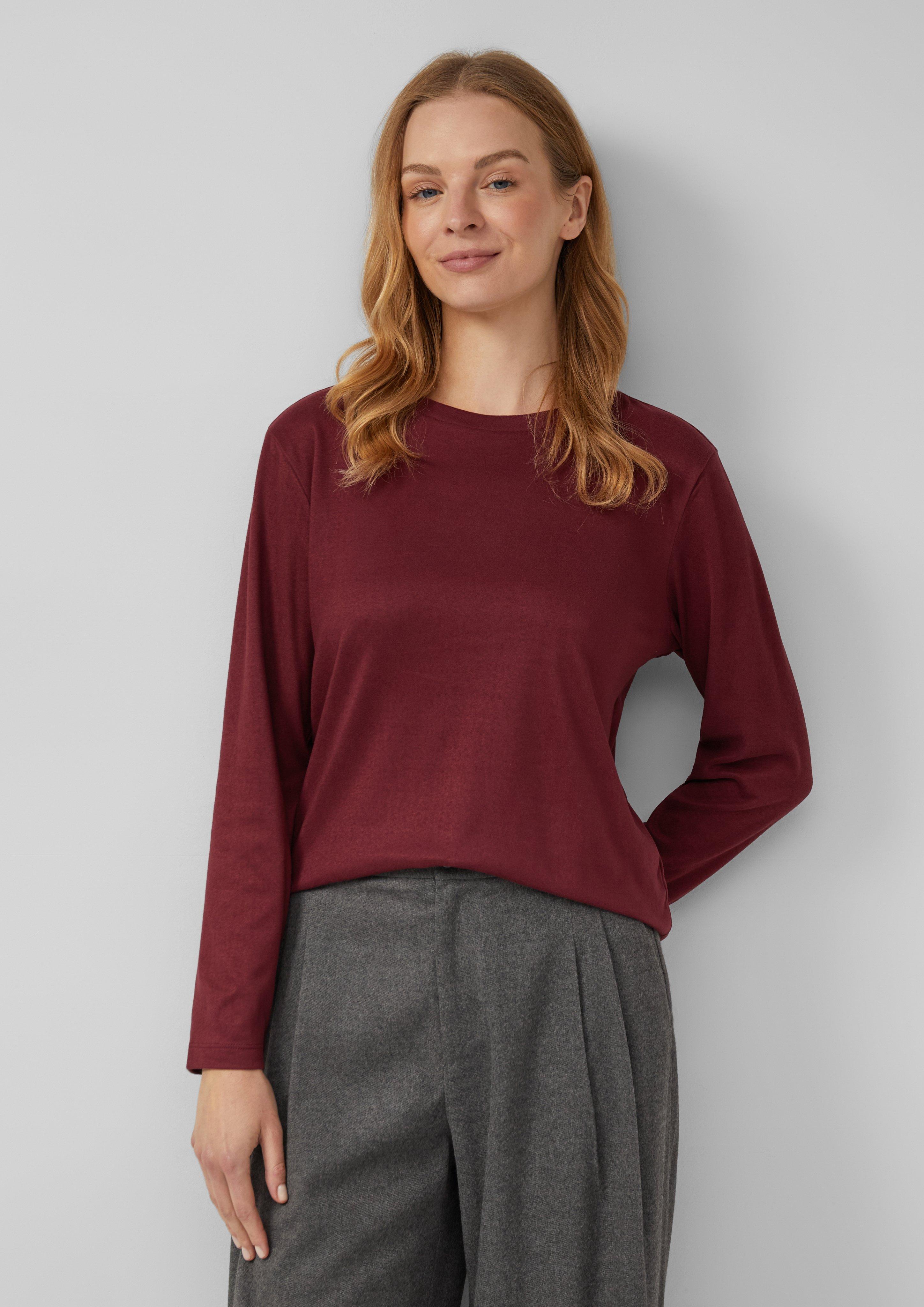 T-shirt in 3902, 9400, 9999, 7926 & 5959