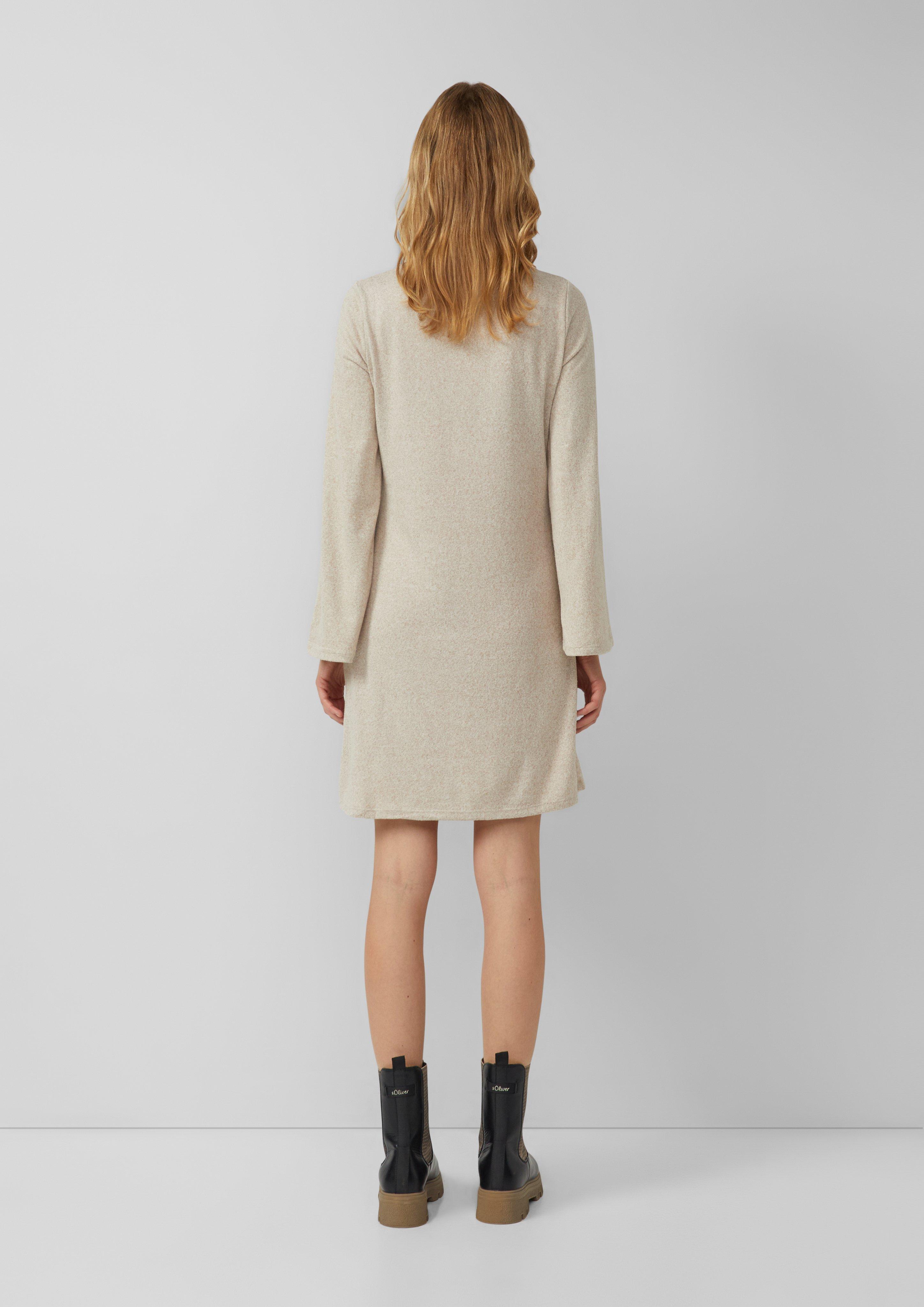 Robe in 81W9, 9999, 97W3 & 3902