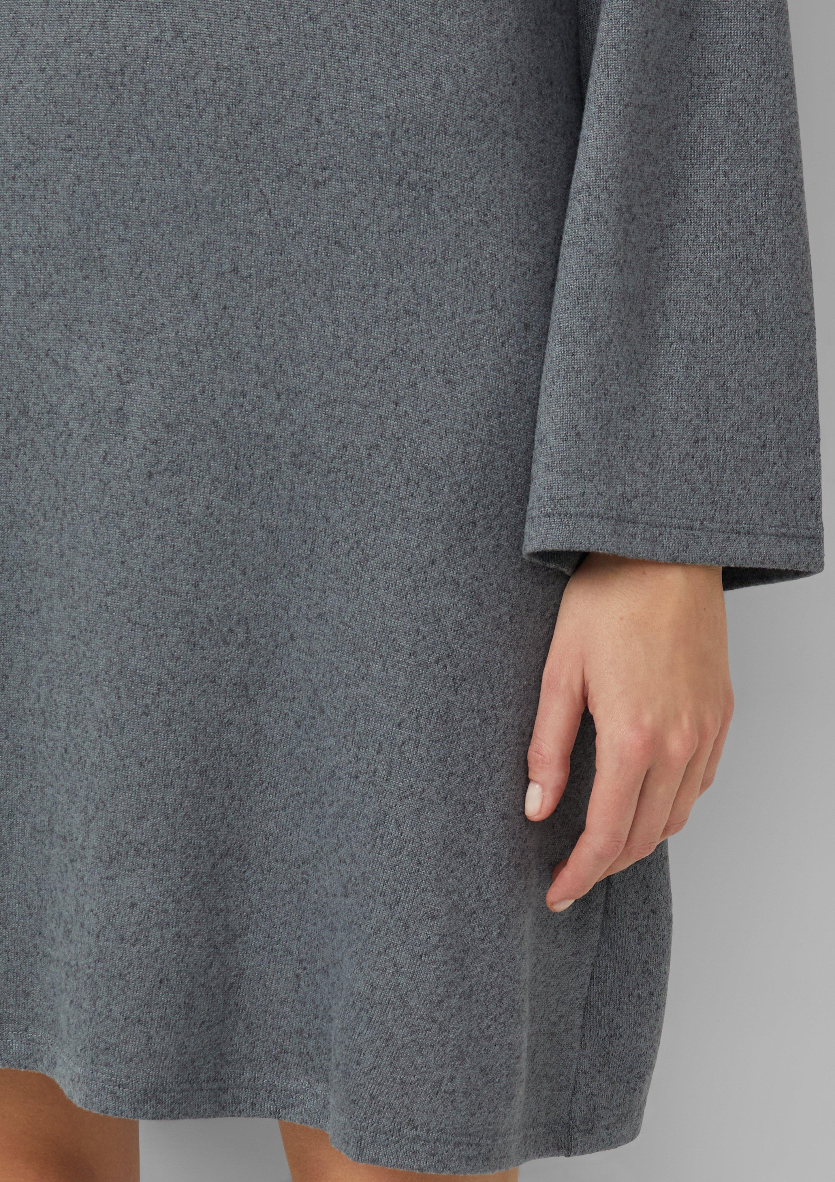 Robe in 97W3, 9999, 81W9 & 3902