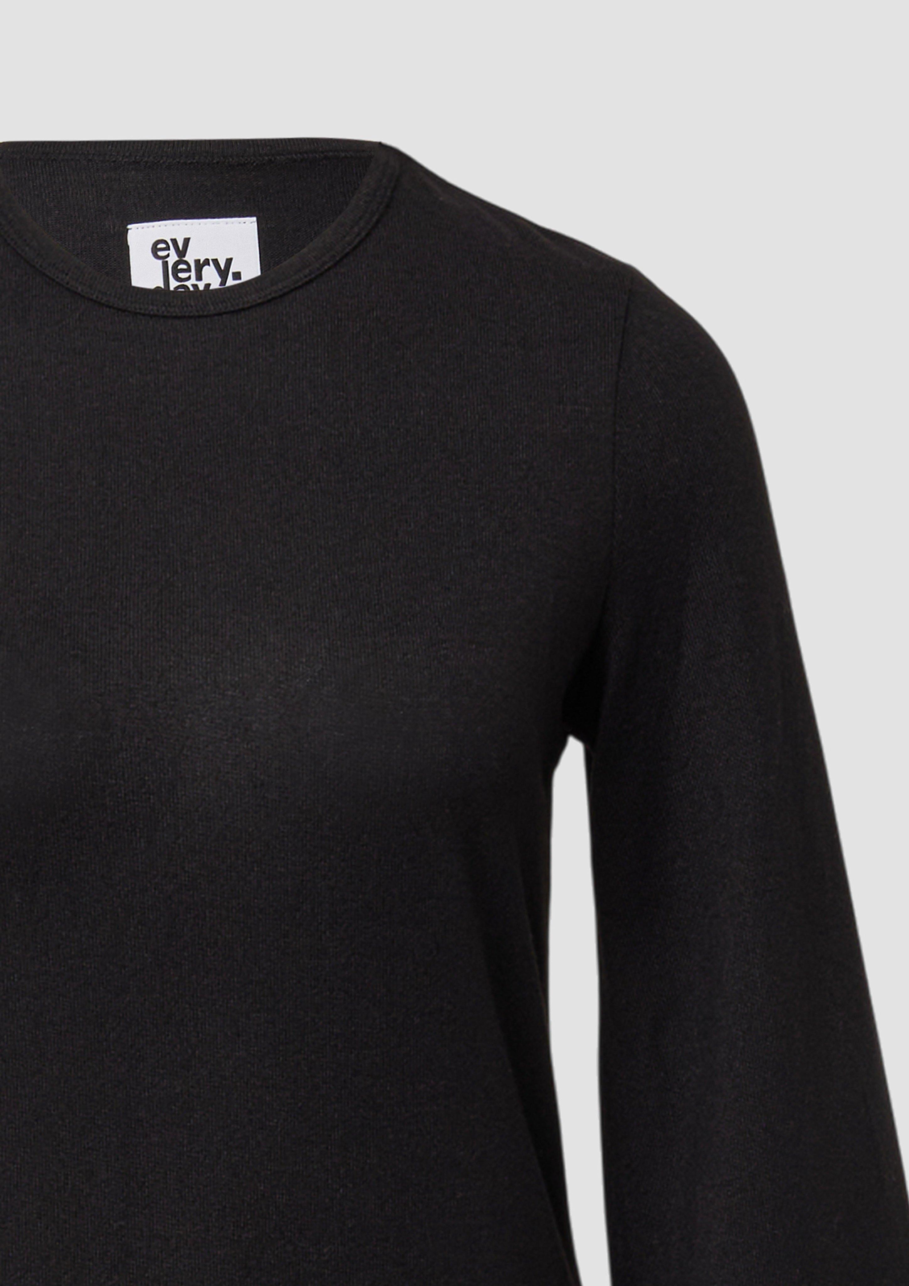 Robe in 9999, 81W9, 97W3 & 3902