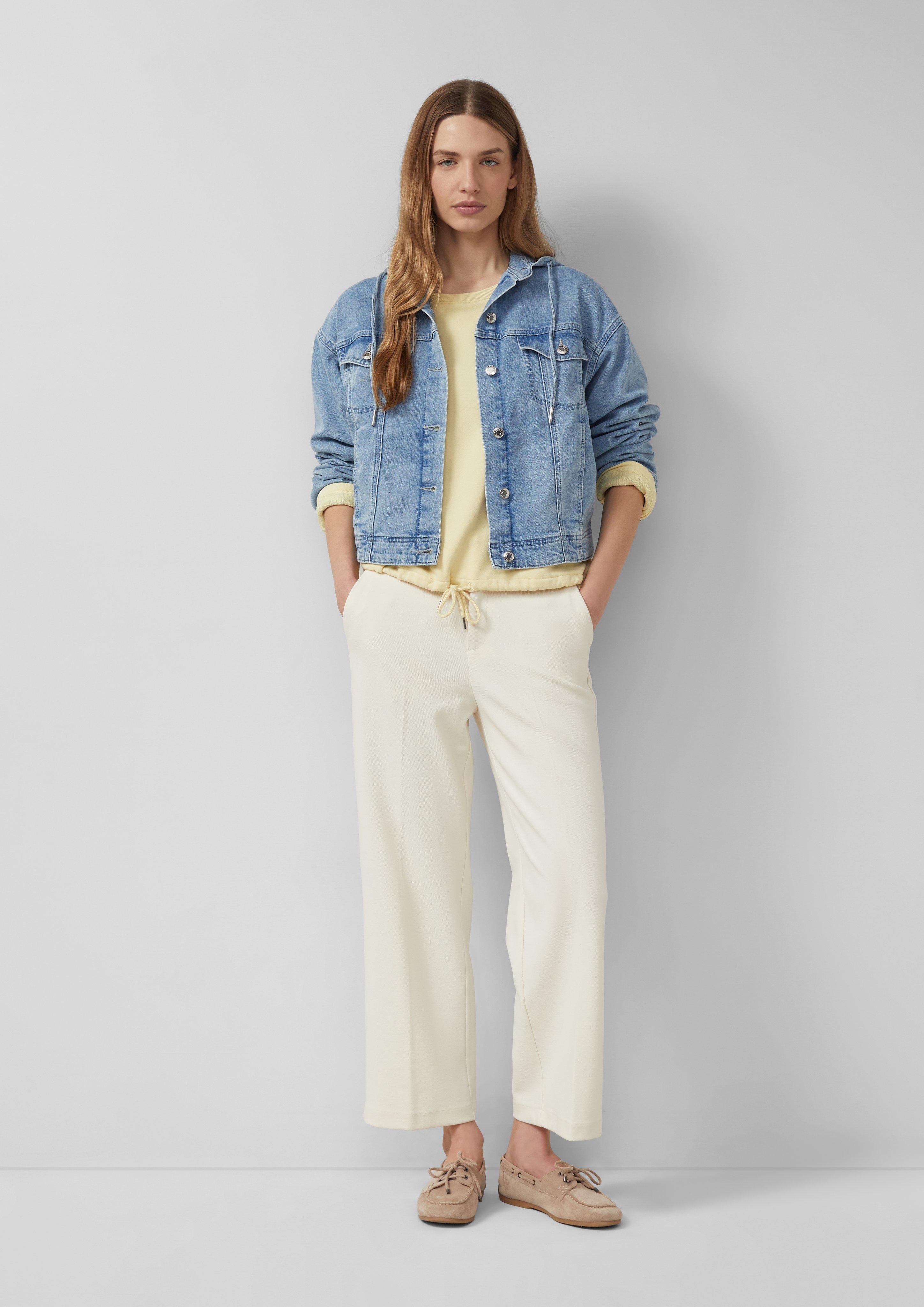 Spodnie w kolorze 8000