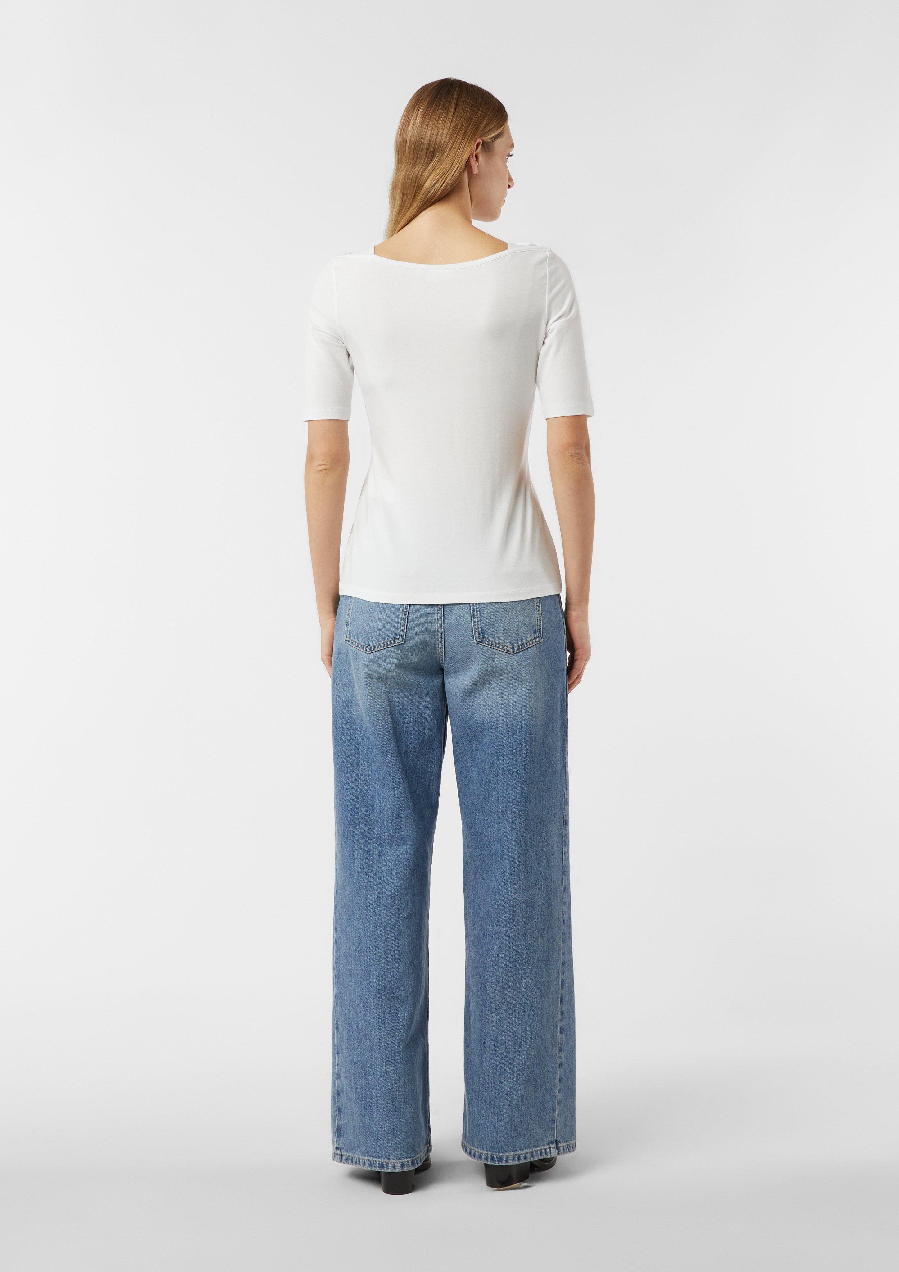 T-Shirt in 0100 & 9999