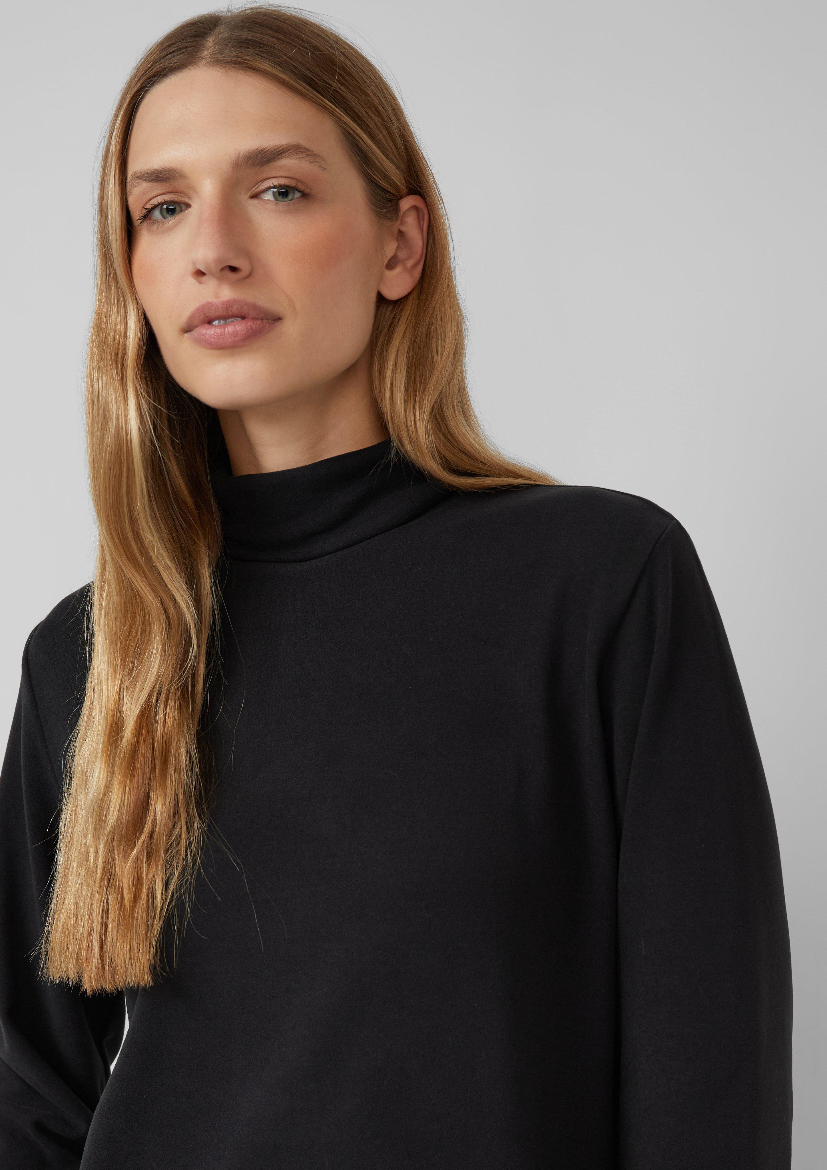 T-shirt in 9999, 0805, 9400, 5141, 3902 & 7926