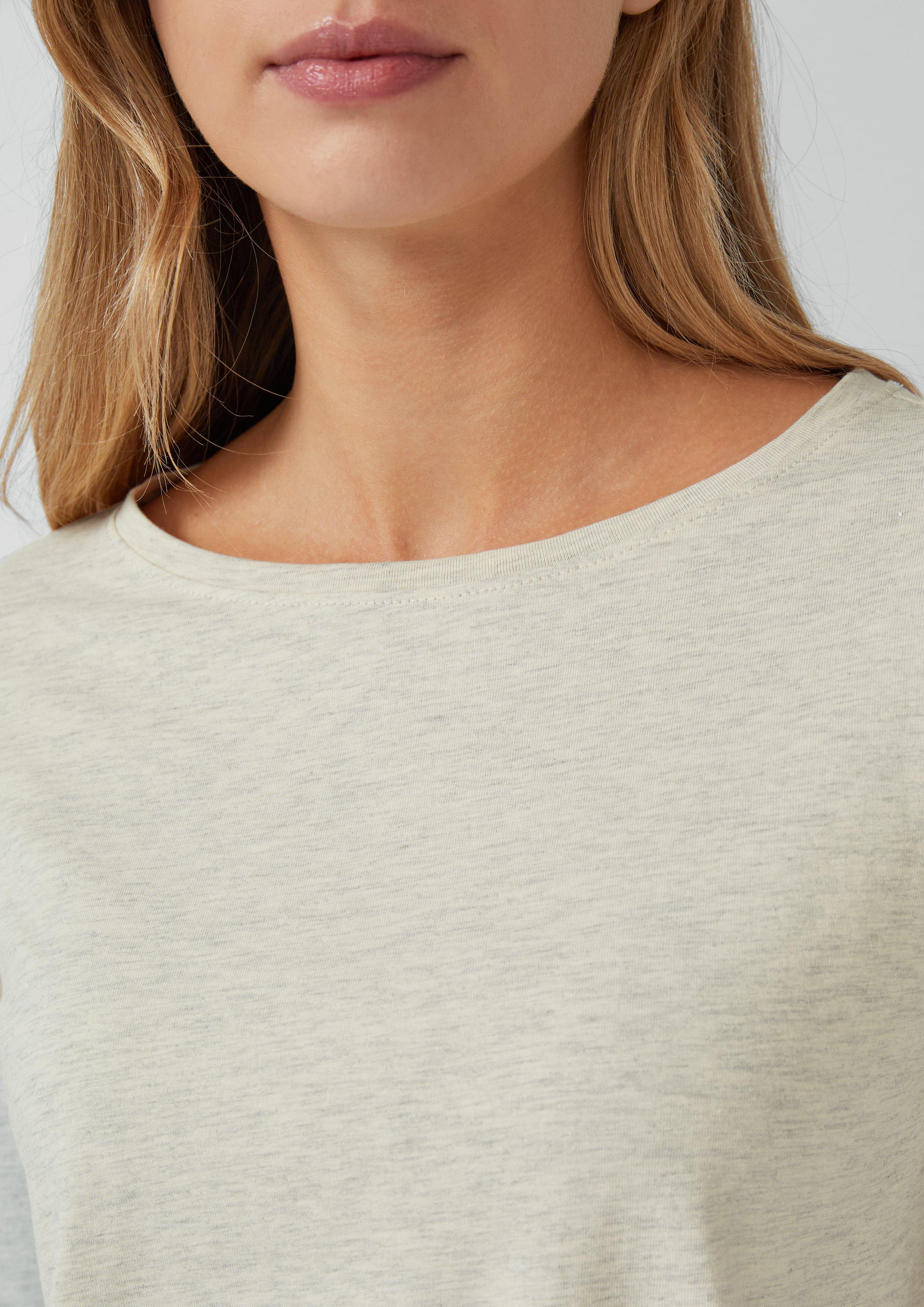 T-shirt in 81W9, 0100, 3902, 6933, 5141 & 97W2