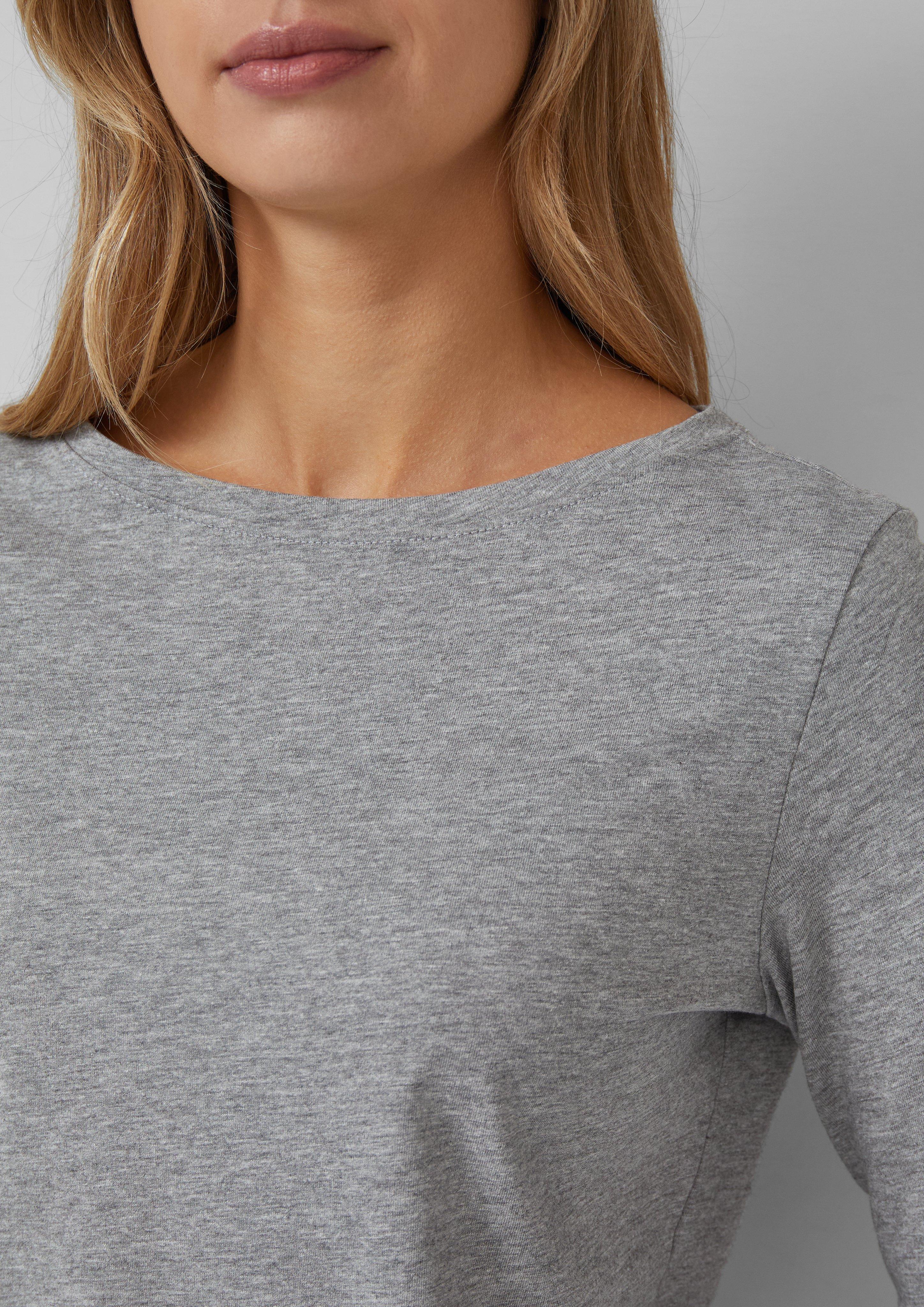 T-shirt in 97W2, 0100, 3902, 6933, 5141 & 81W9