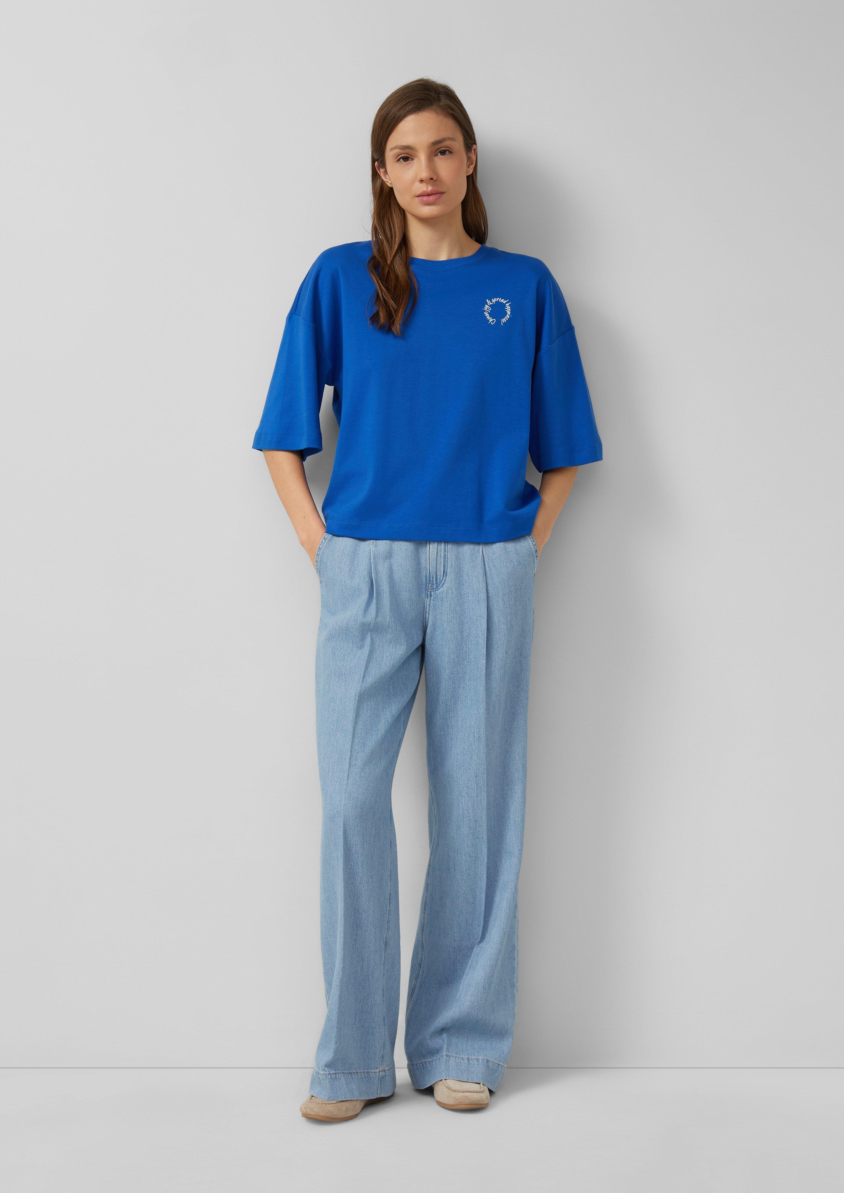 Koszulka w kolorze 56D0, 79D0, 51D1 & 01D1