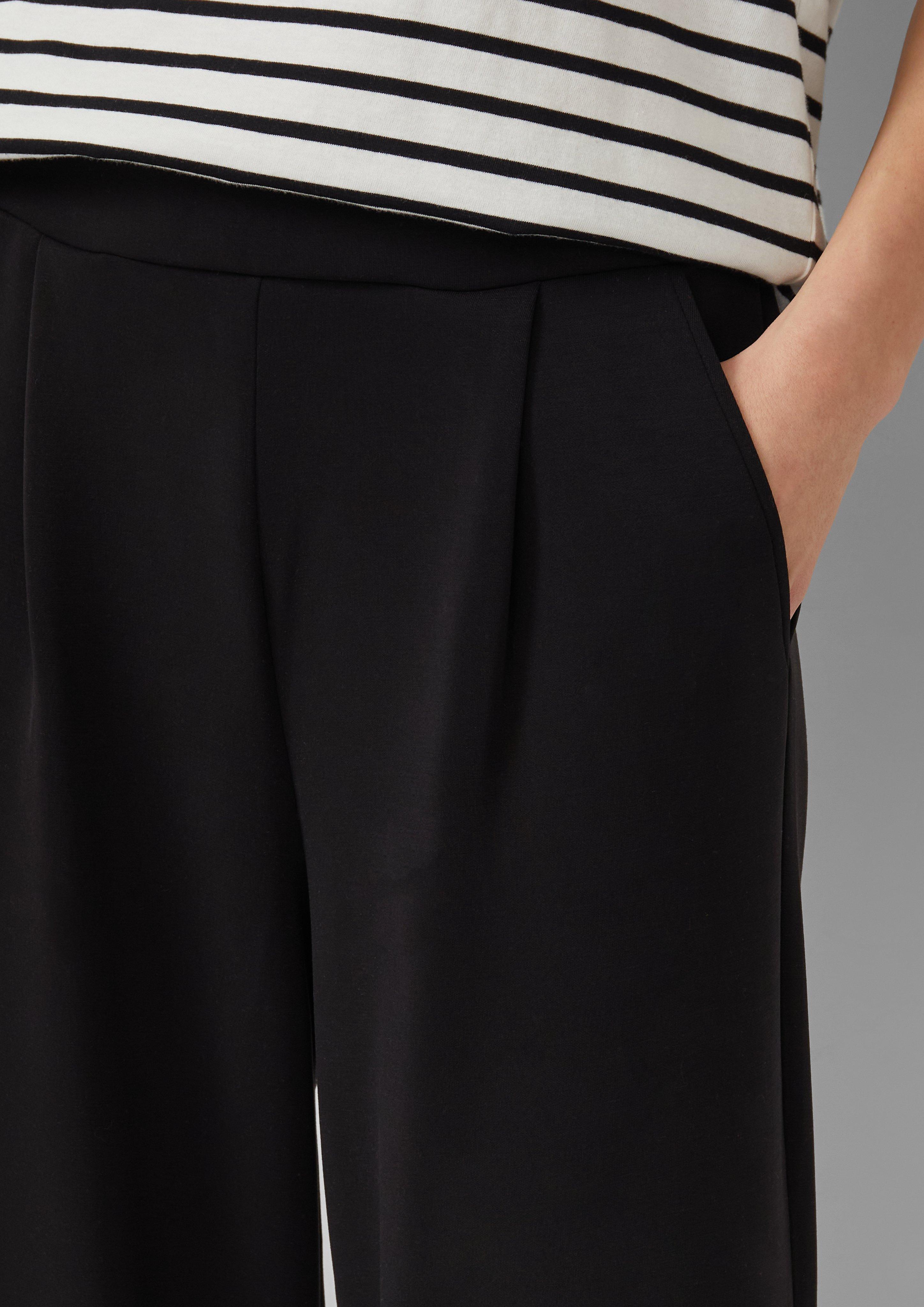 Hlače in 9999, 0210 & 7900