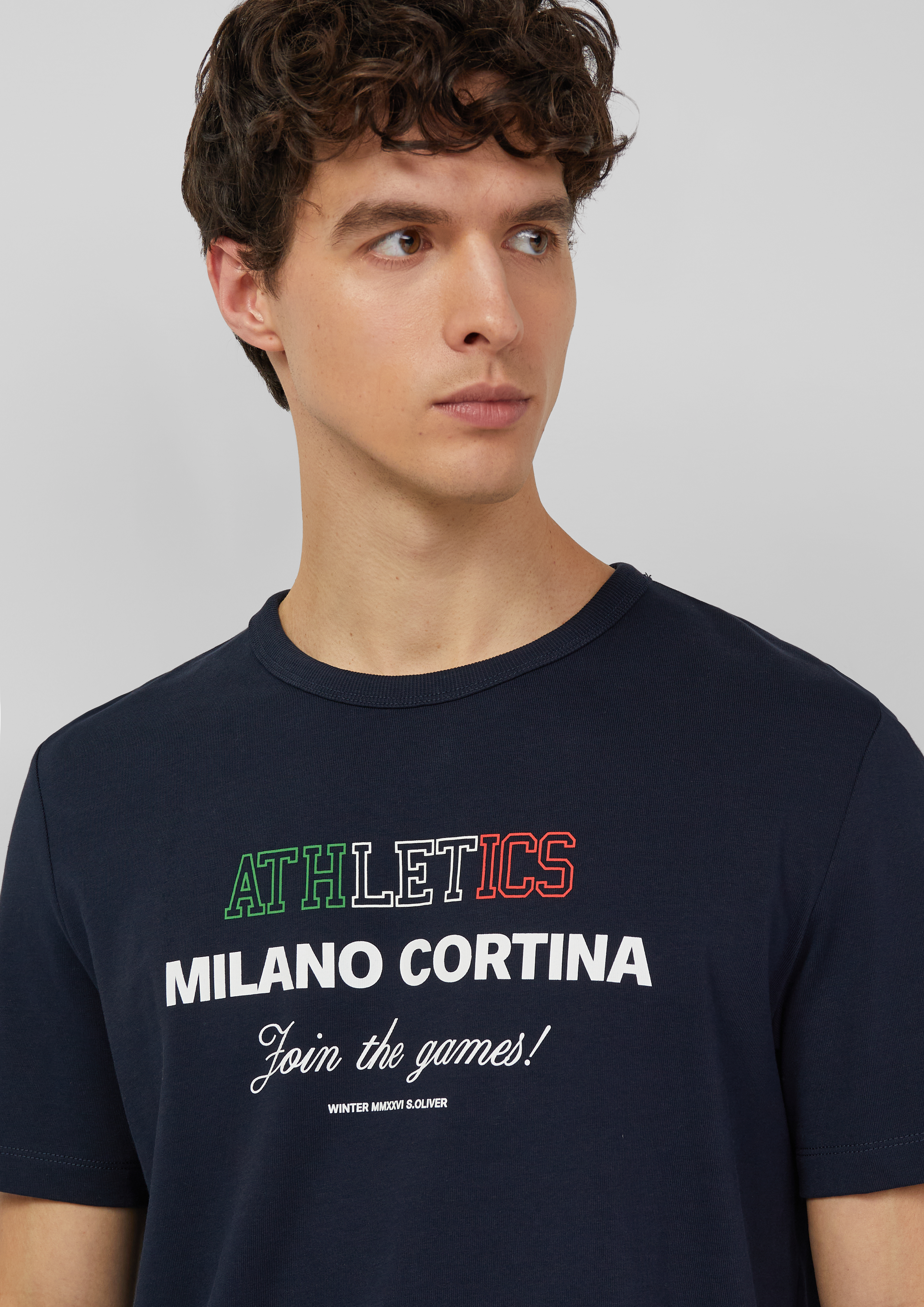 T-shirt in 59D2, 02D4, 59D3, 02D6 & 59D5