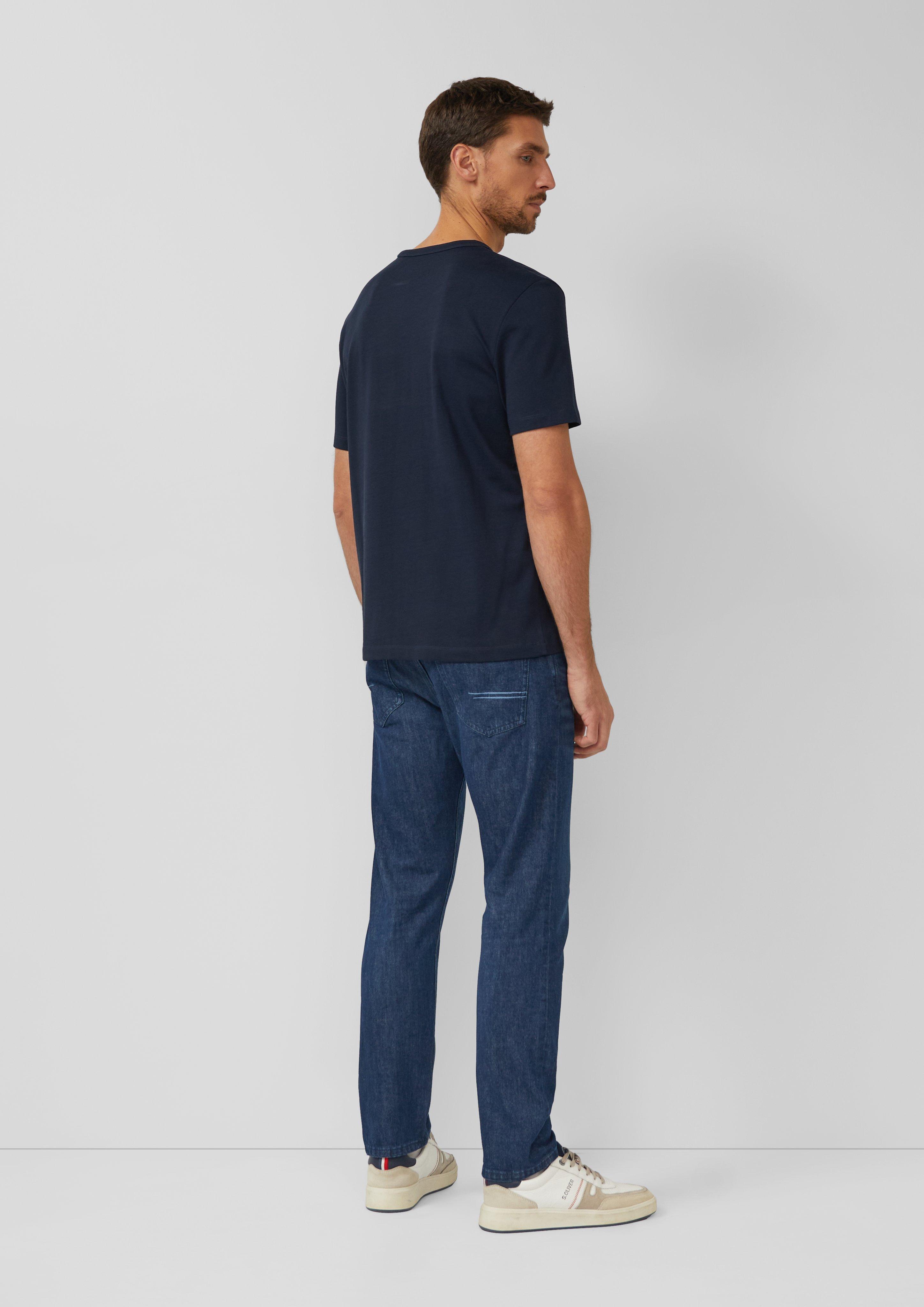 T-shirt in 59D5, 02D4, 59D3, 02D6 & 59D2