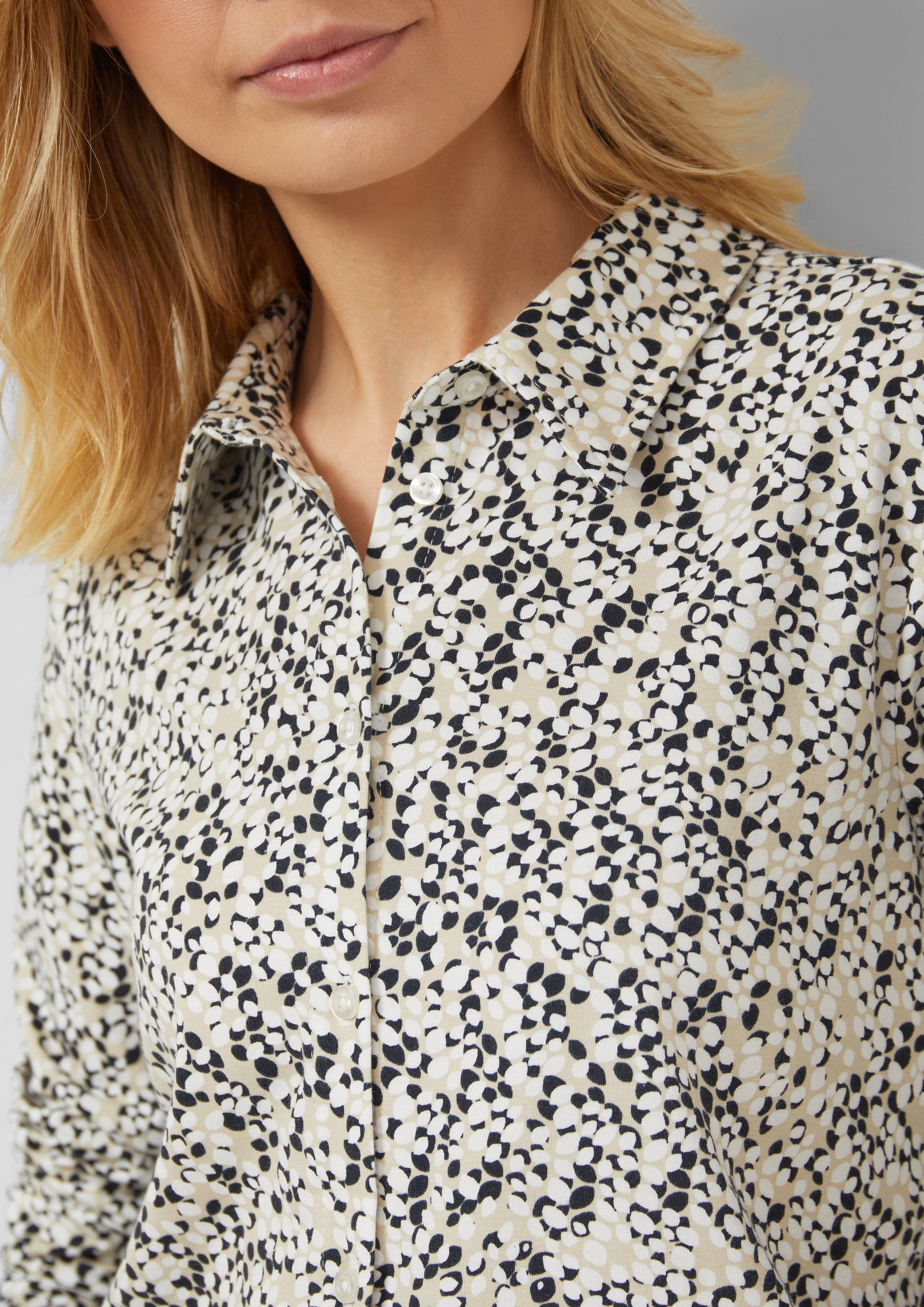 T-shirt in 99B0 & 59A0