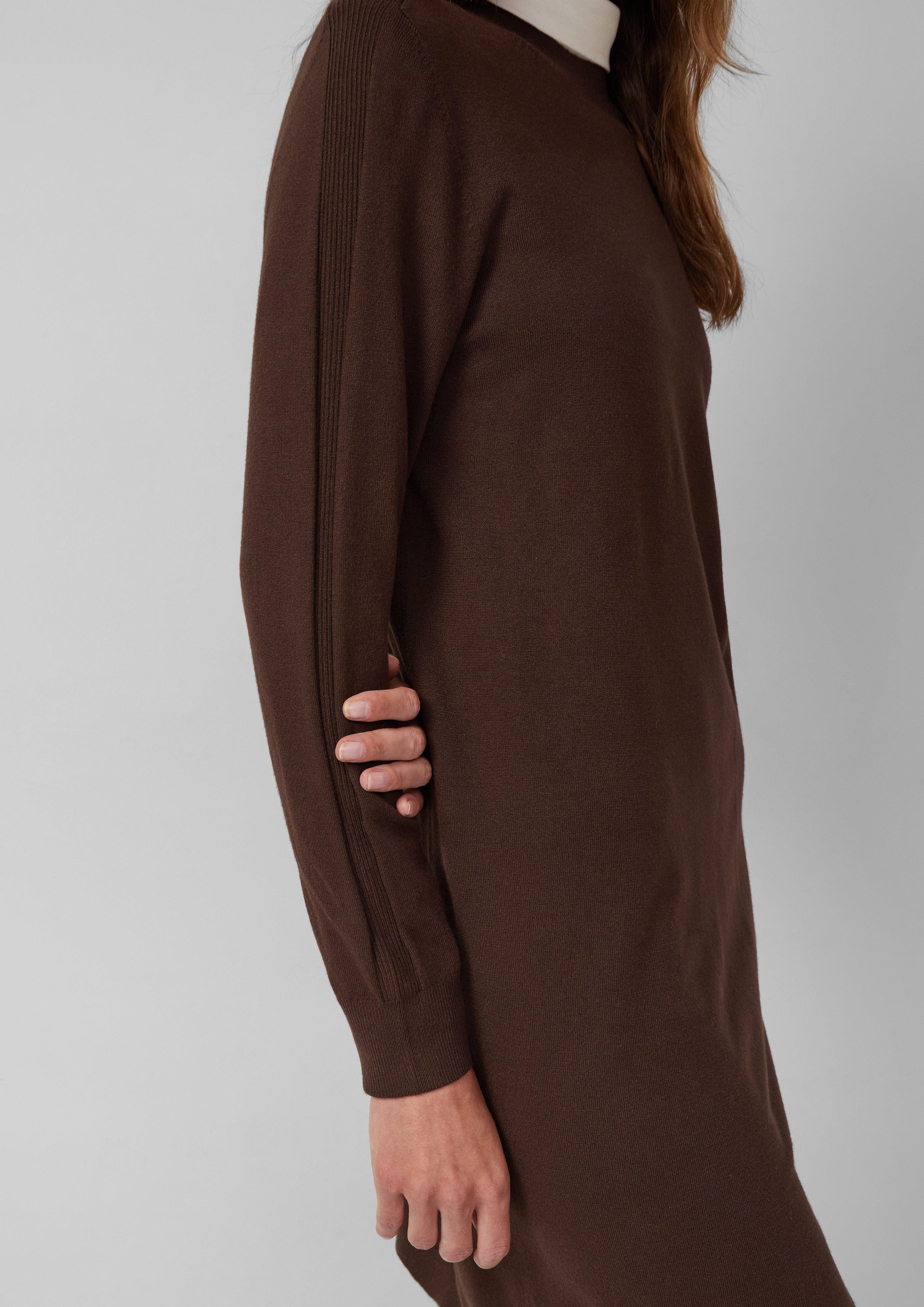 Robe in 8945, 9999, 3902 & 97W3