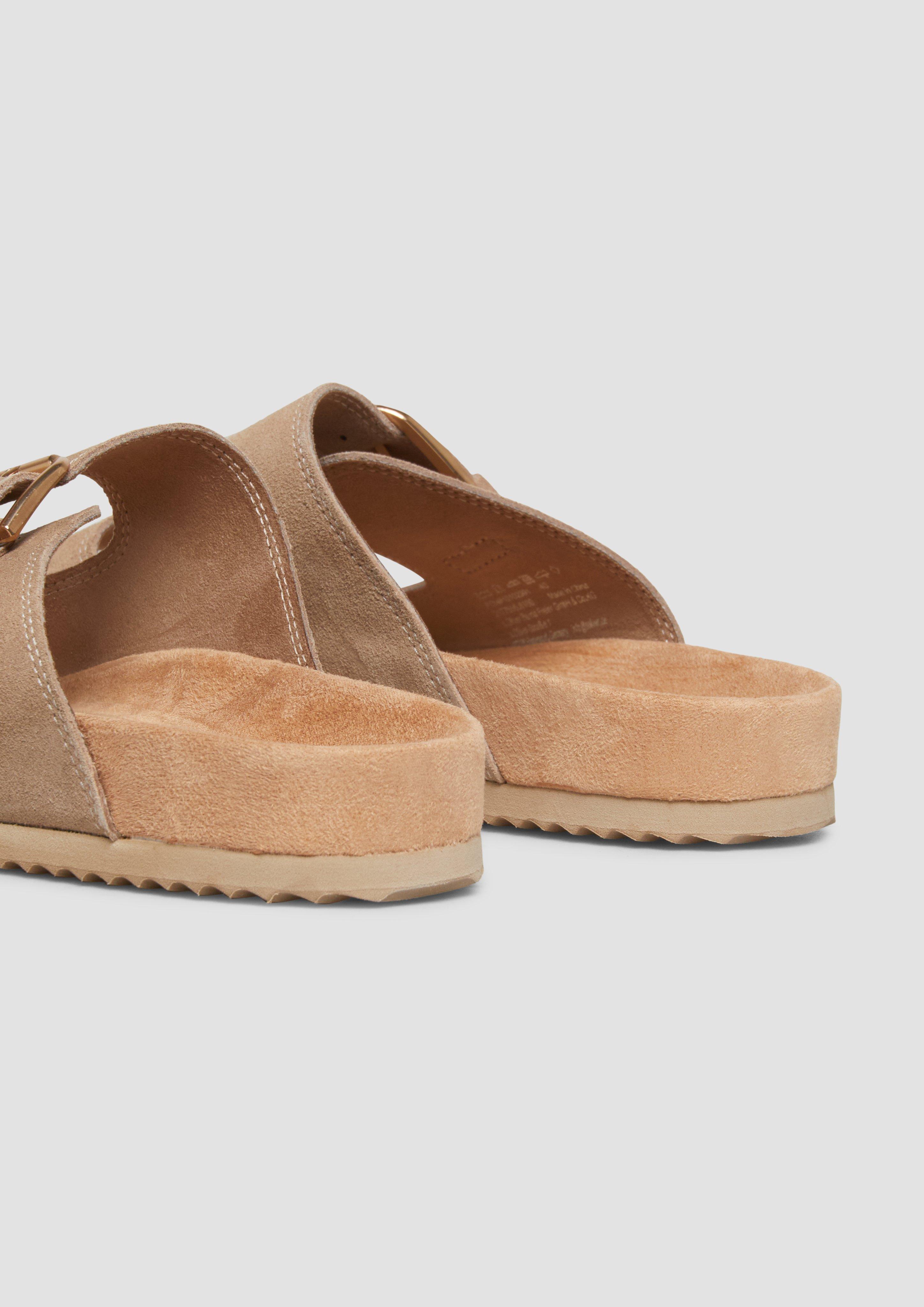 Pantoletten in 8100, 8755 & 9999