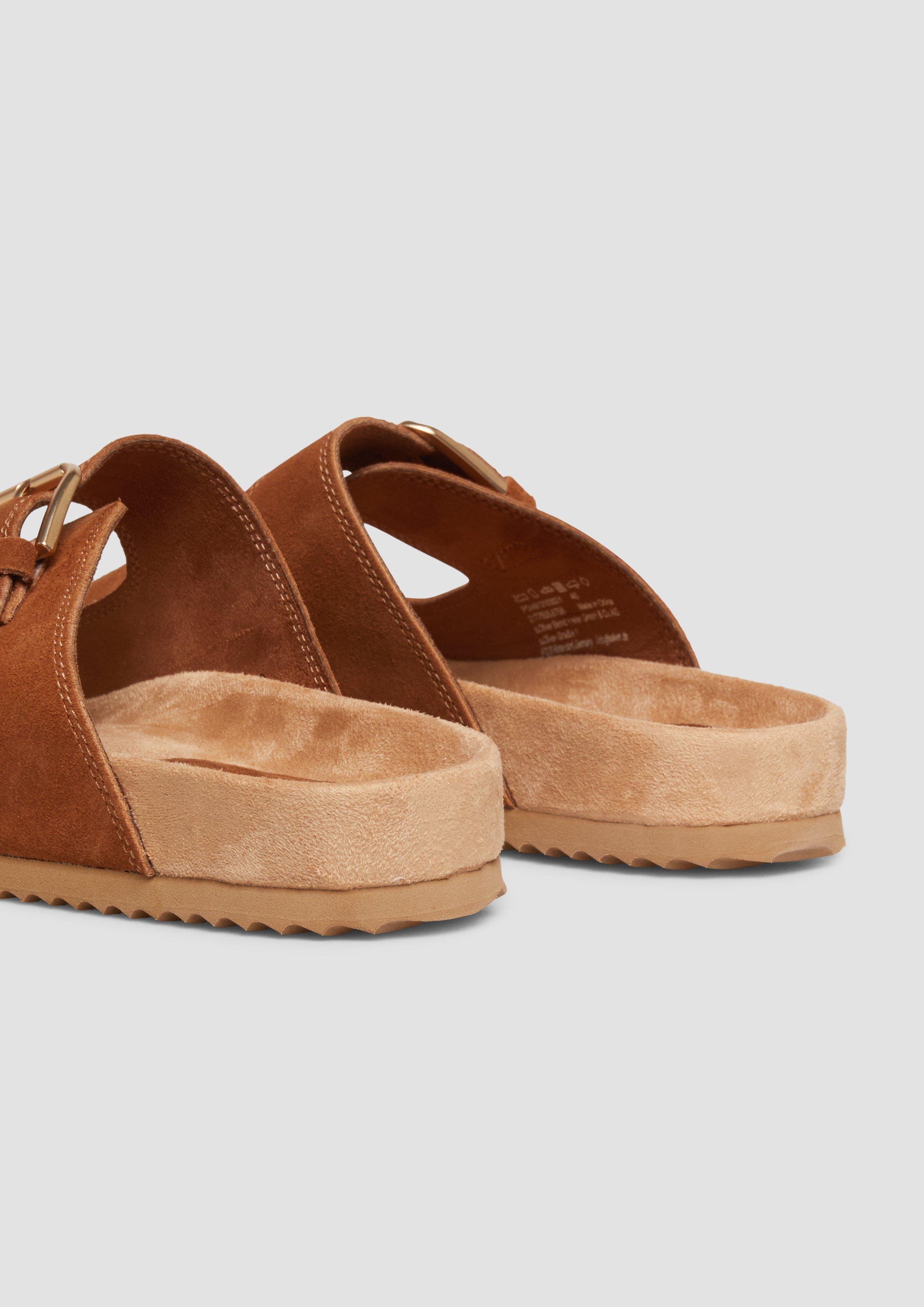 Pantoletten in 8755, 9999 & 8100