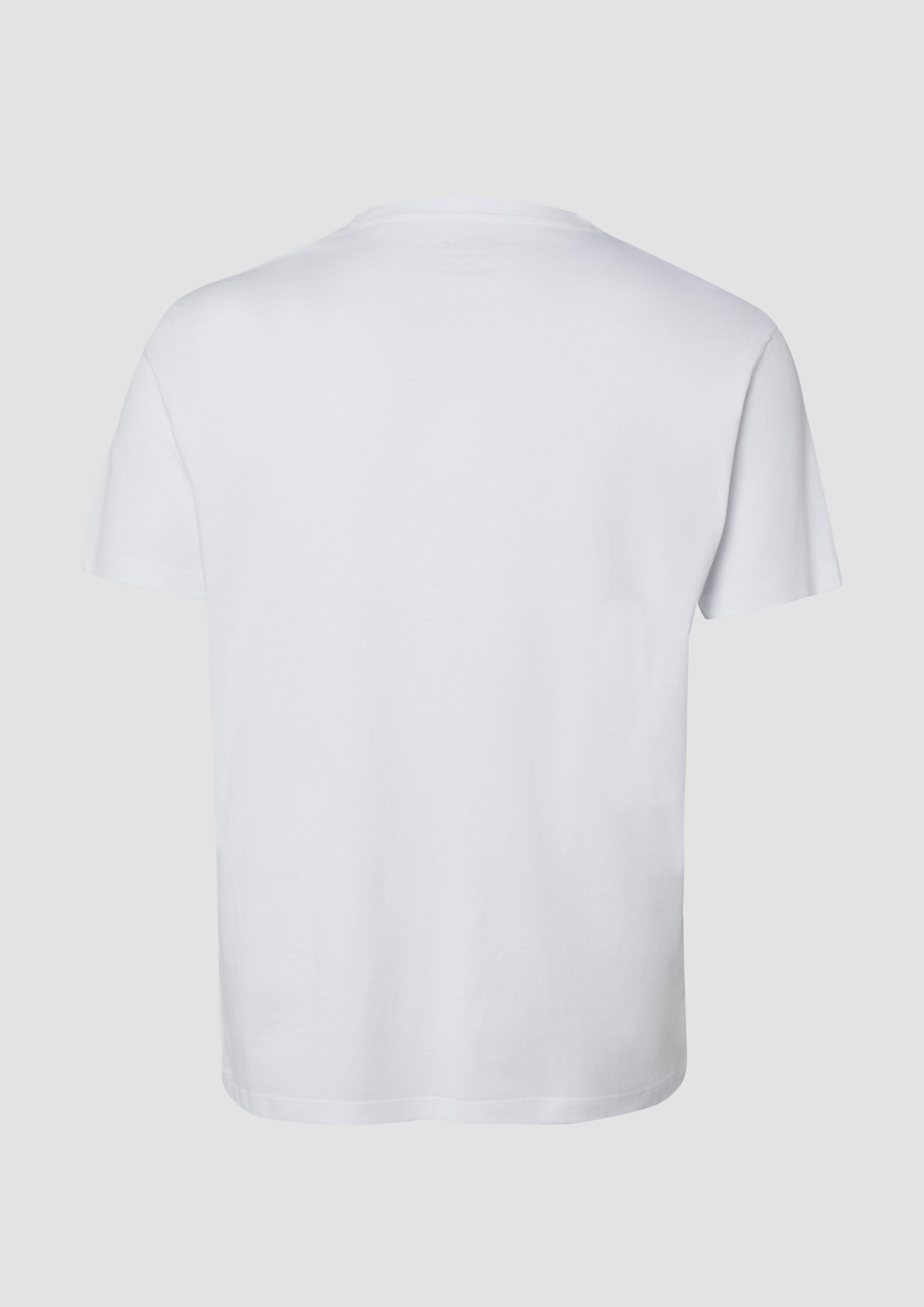 T-shirt in 0100, 7983, 5978, 9999, 6244 & 6122