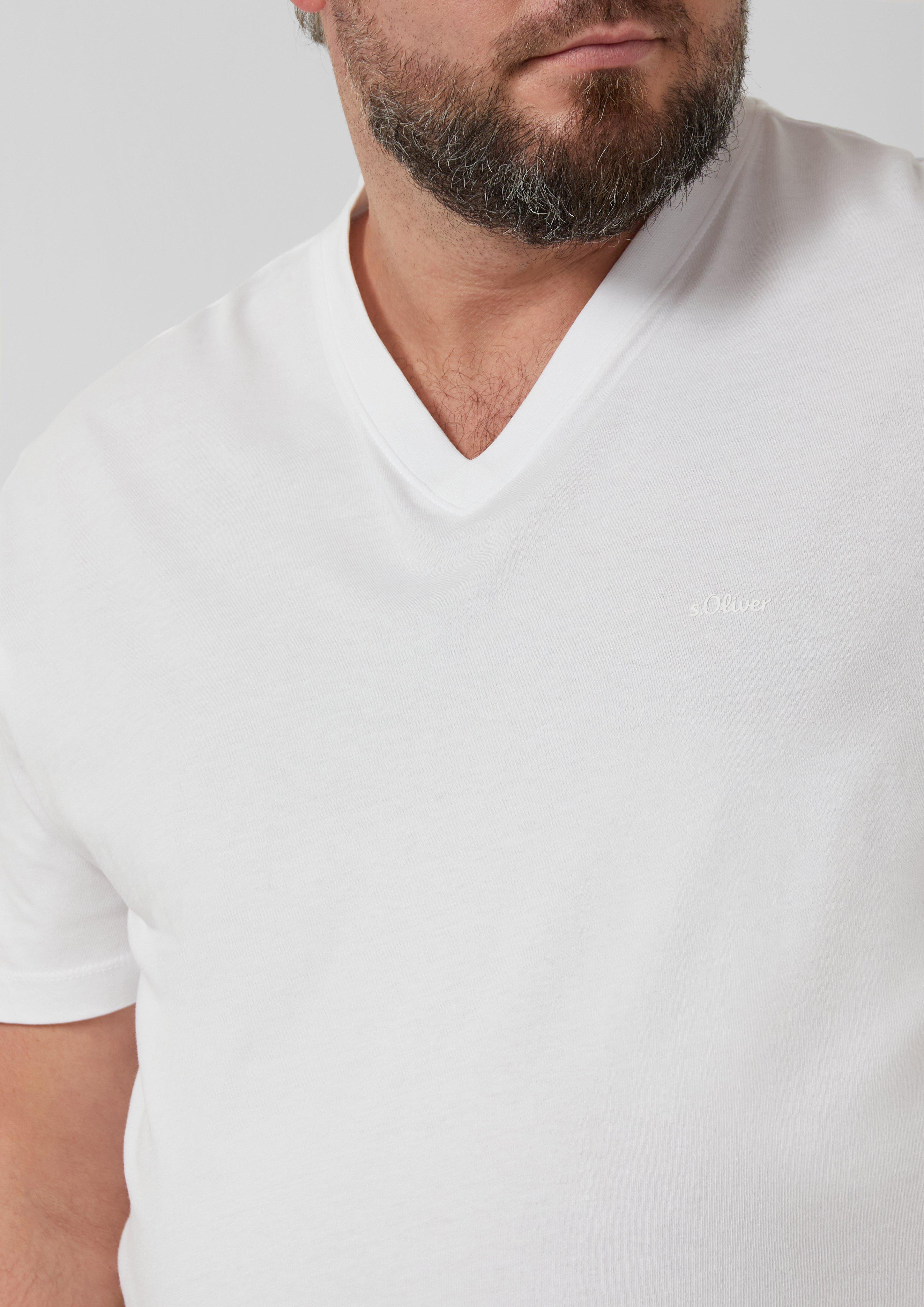 T-shirt in 0100, 7983, 5978, 9999, 6244 & 6122