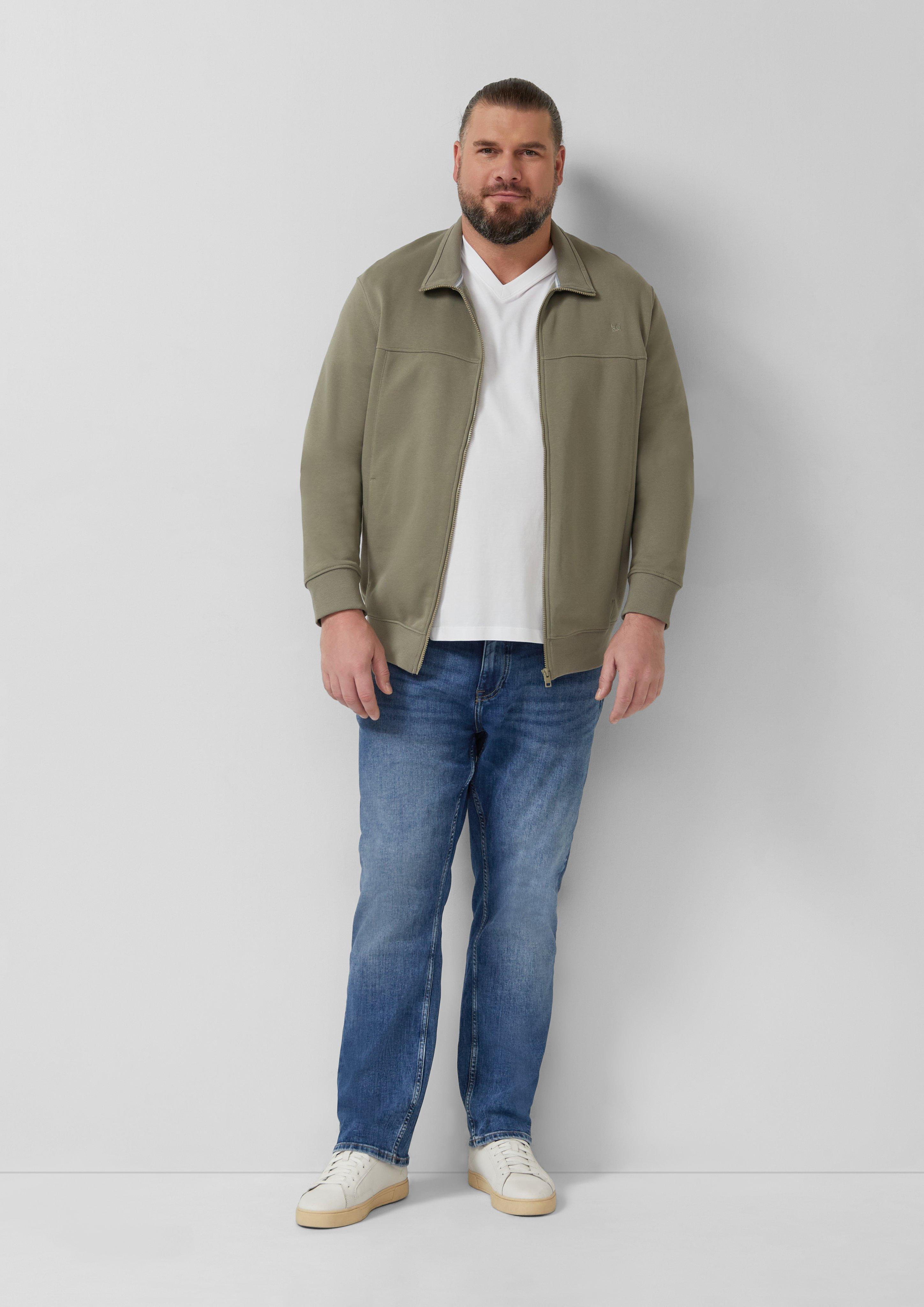 T-shirt in 0100, 7983, 5978, 9999, 6244 & 6122