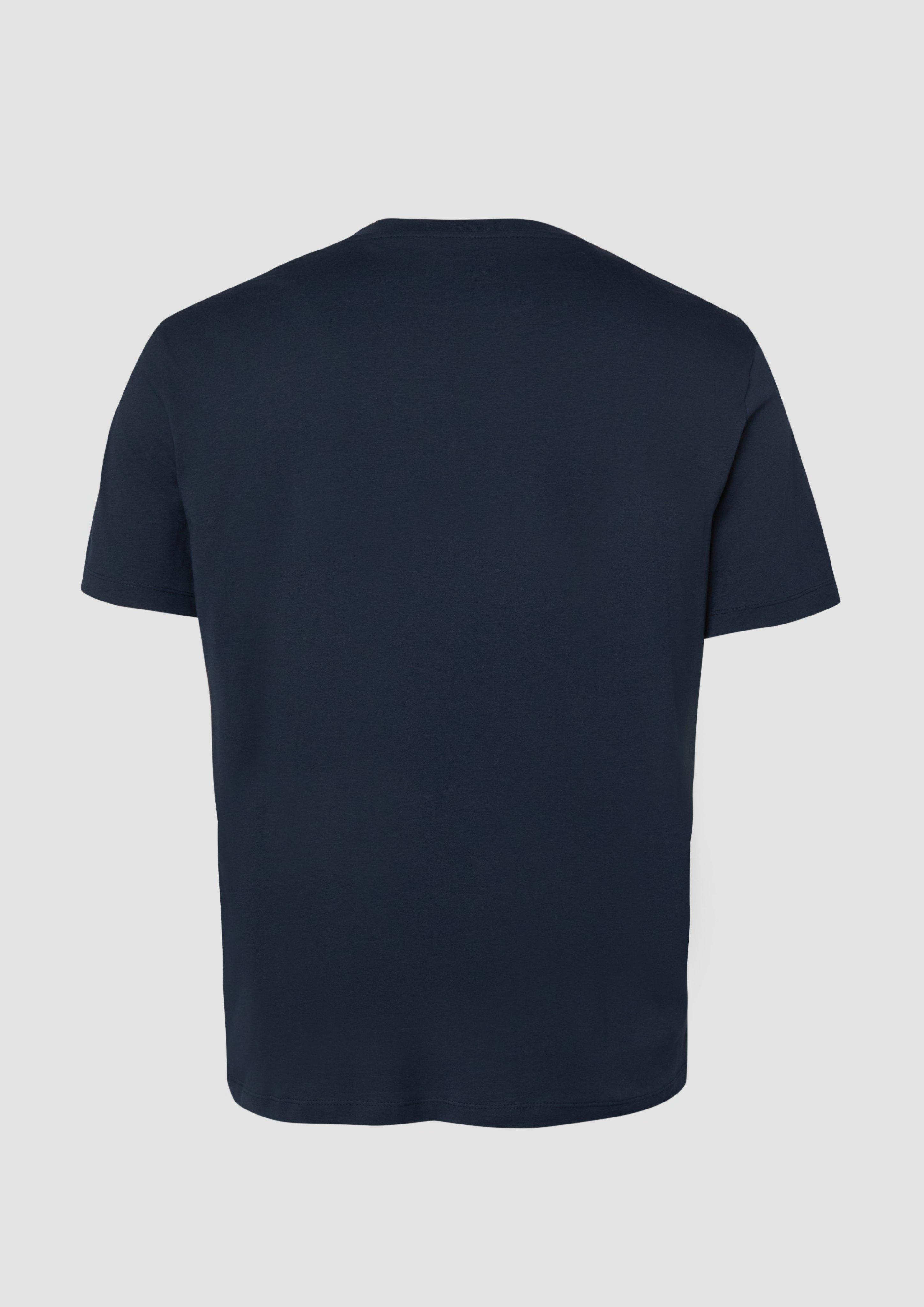 T-shirt in 5978, 7983, 9999, 0100, 6244 & 6122