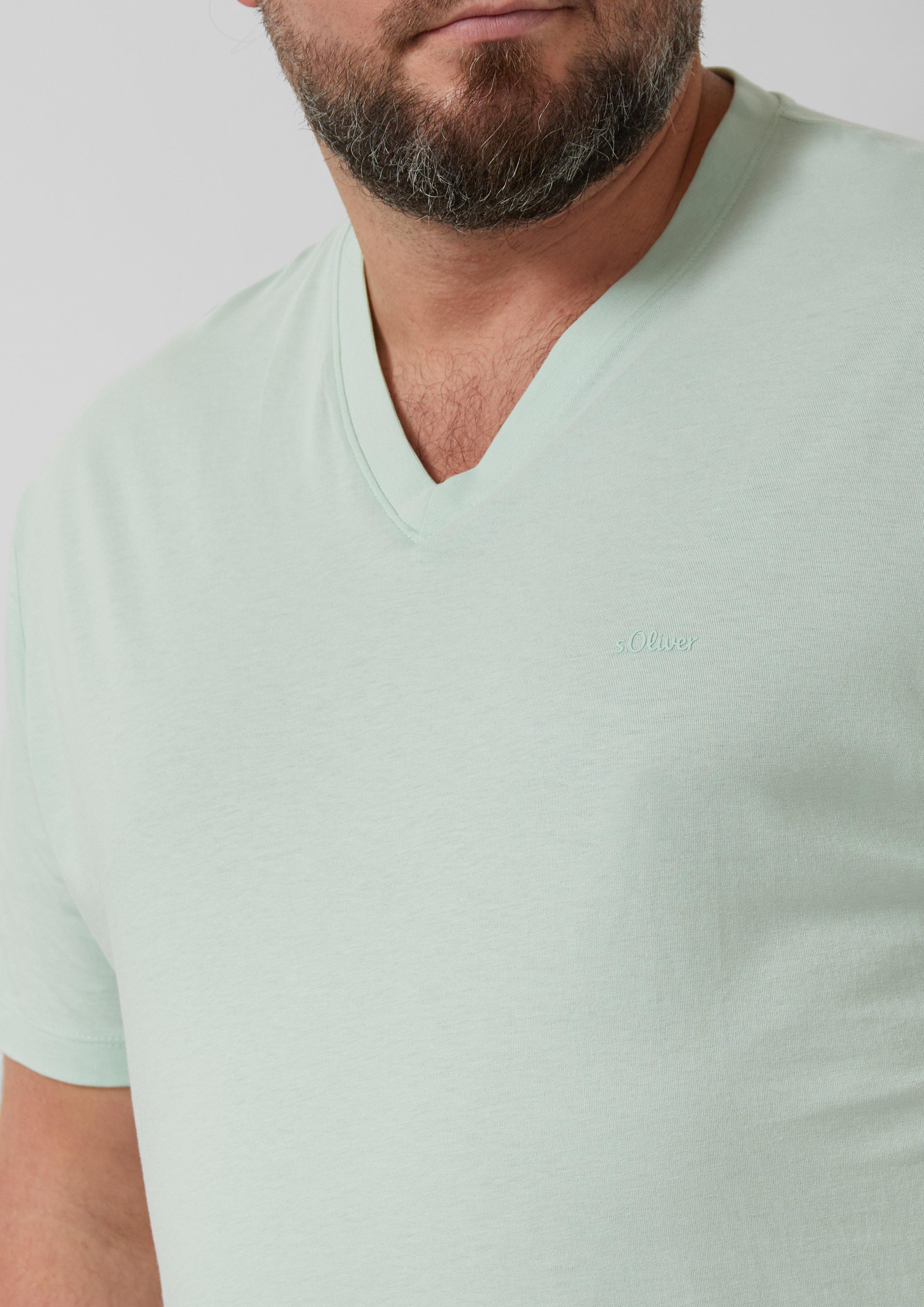 T-shirt in 6122, 7983, 5978, 9999, 0100 & 6244