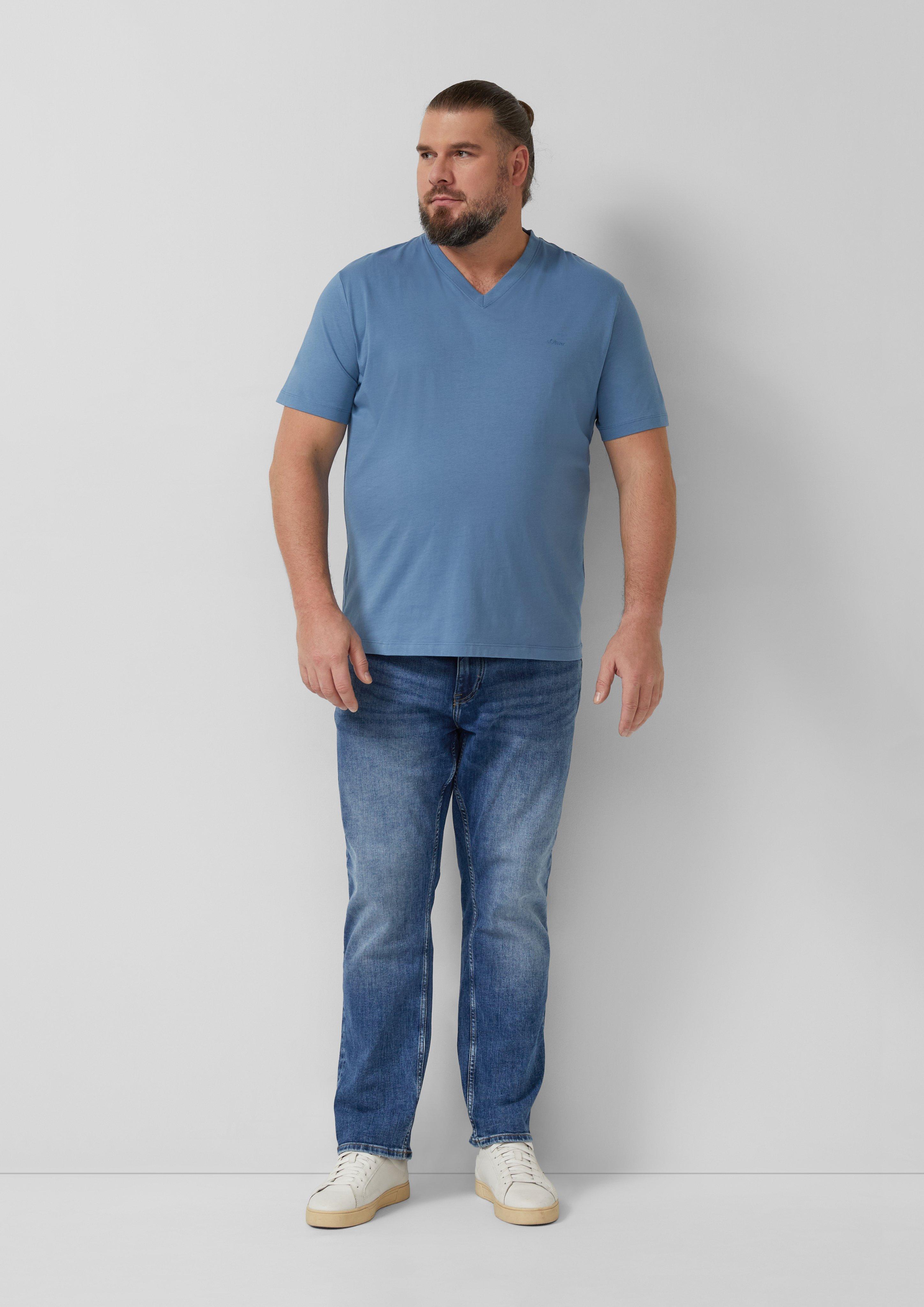 T-shirt in 6244, 7983, 5978, 9999, 0100 & 6122