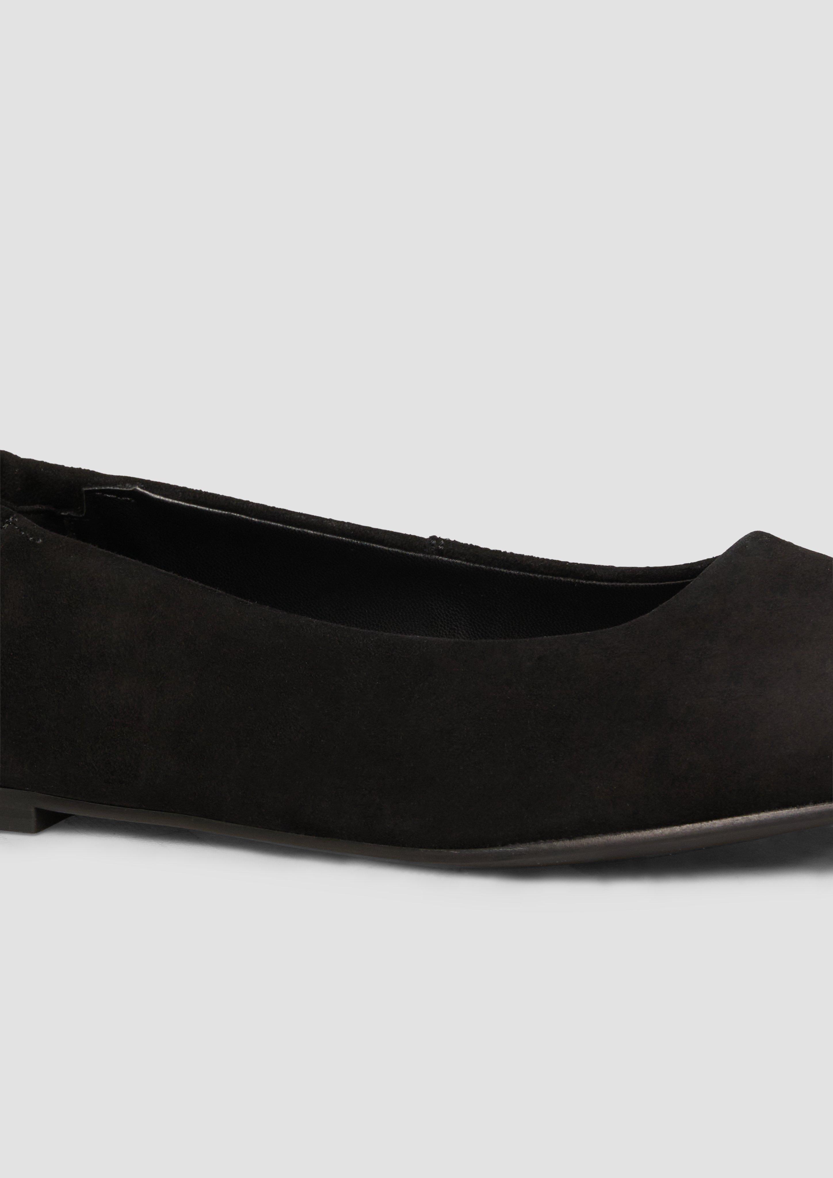 Ballerinas in 9999 & 7800