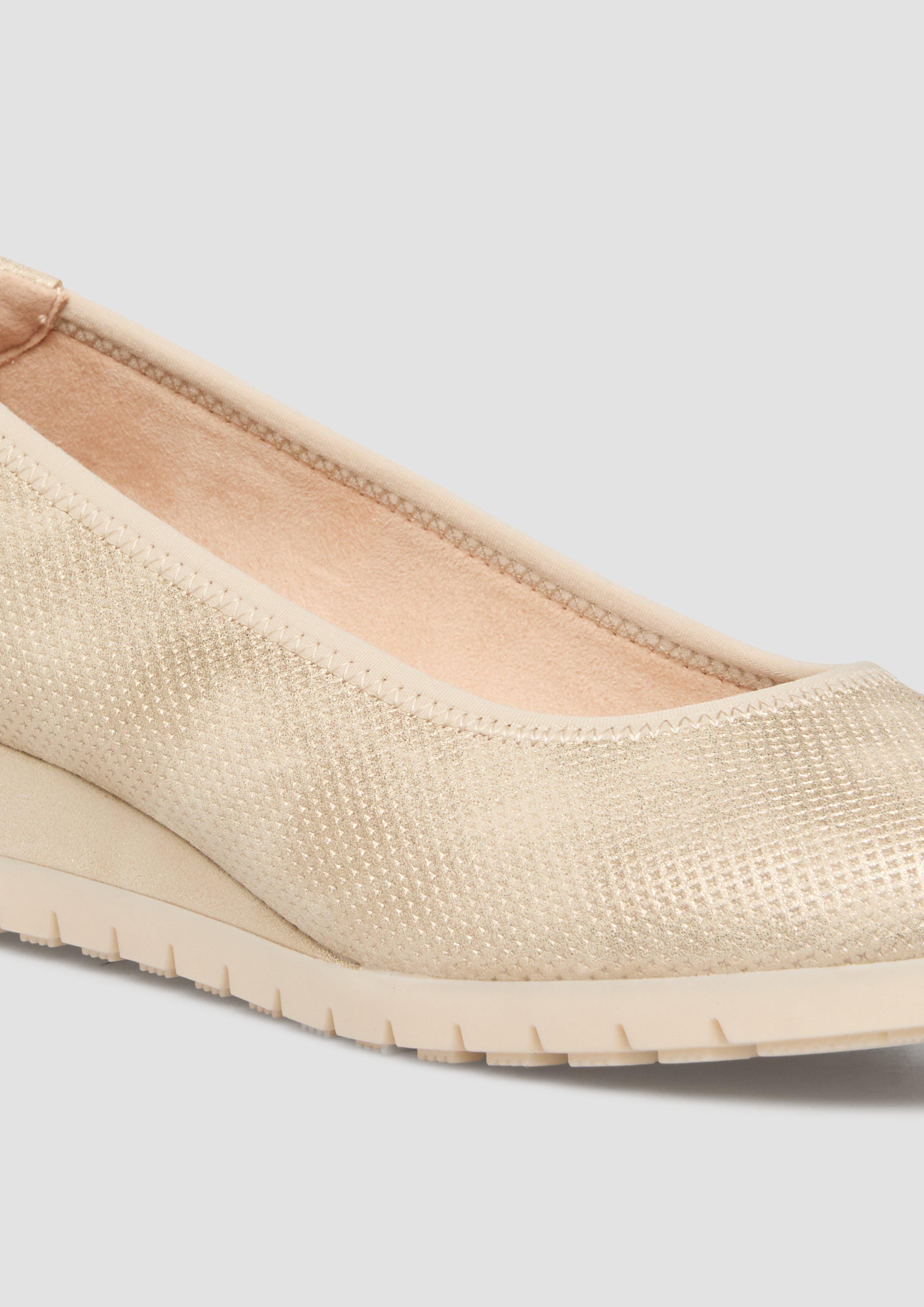 Pumps in 0031 & 9999