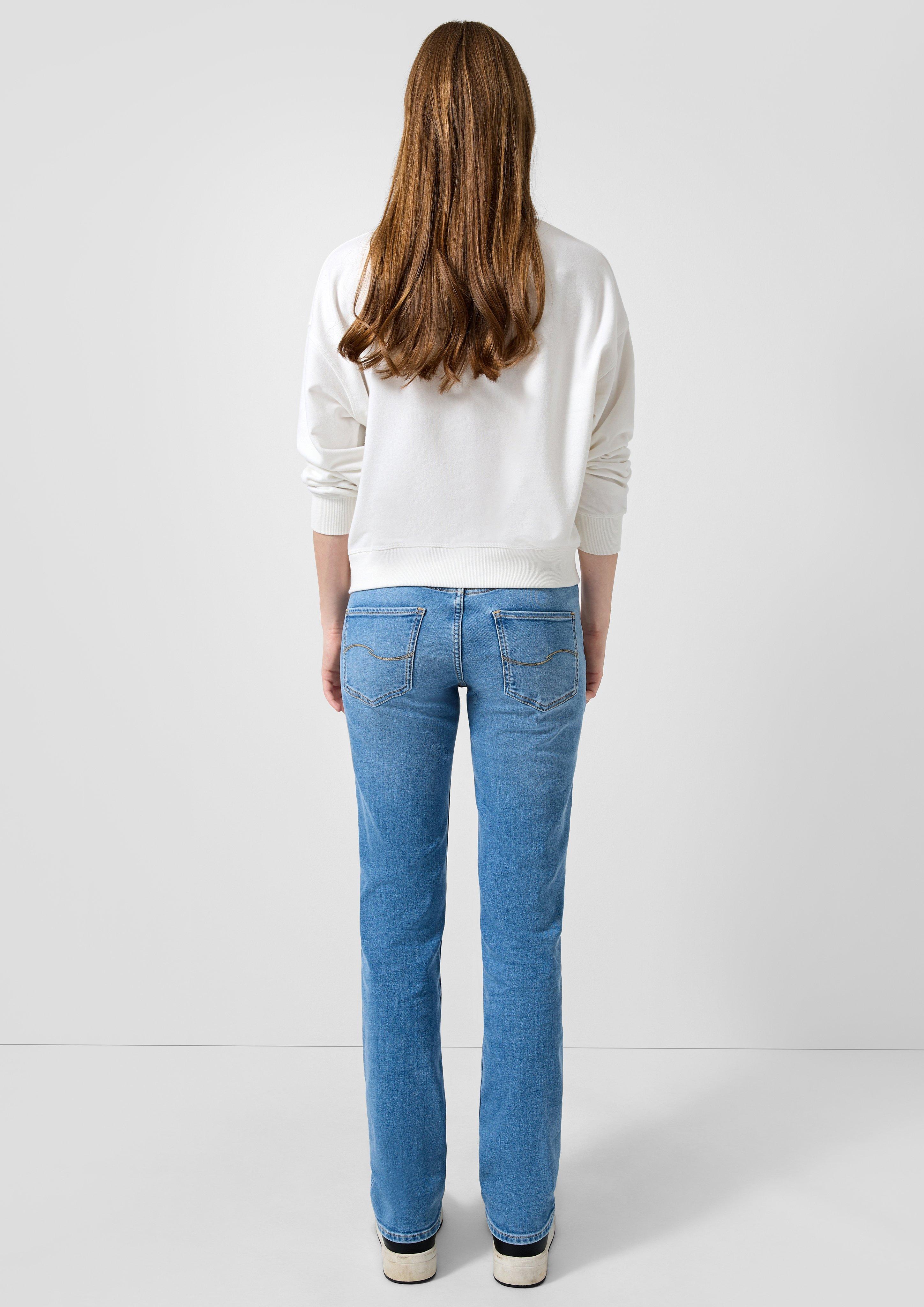 Sweatshirt in 02D0, 41D1 & 58D2