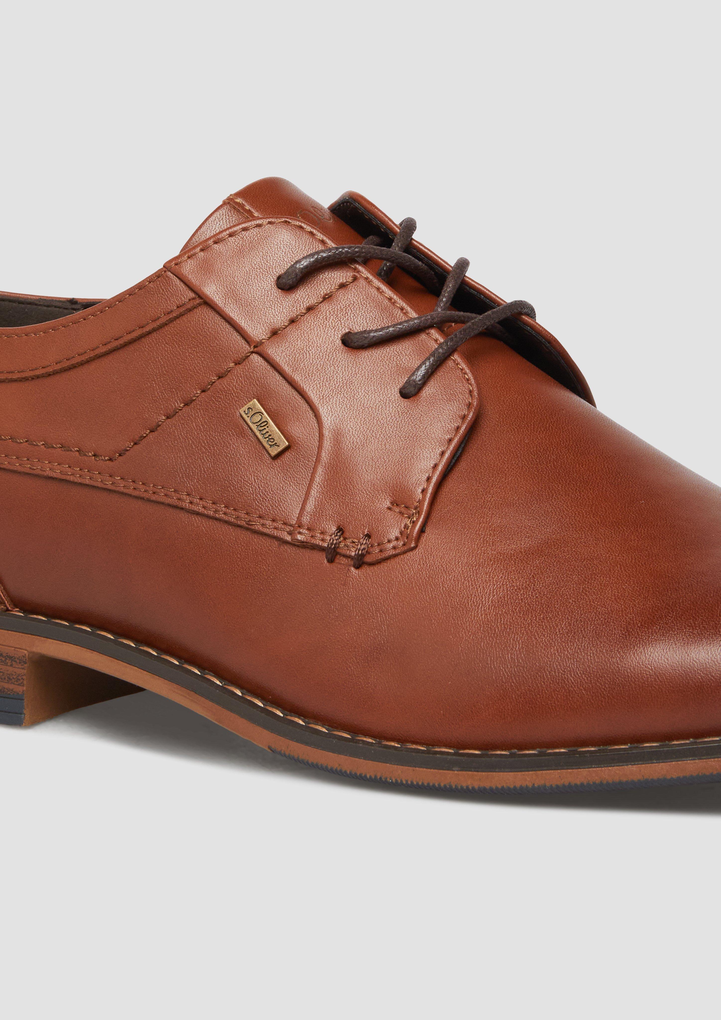 Čevlji z vezalkami in 8755