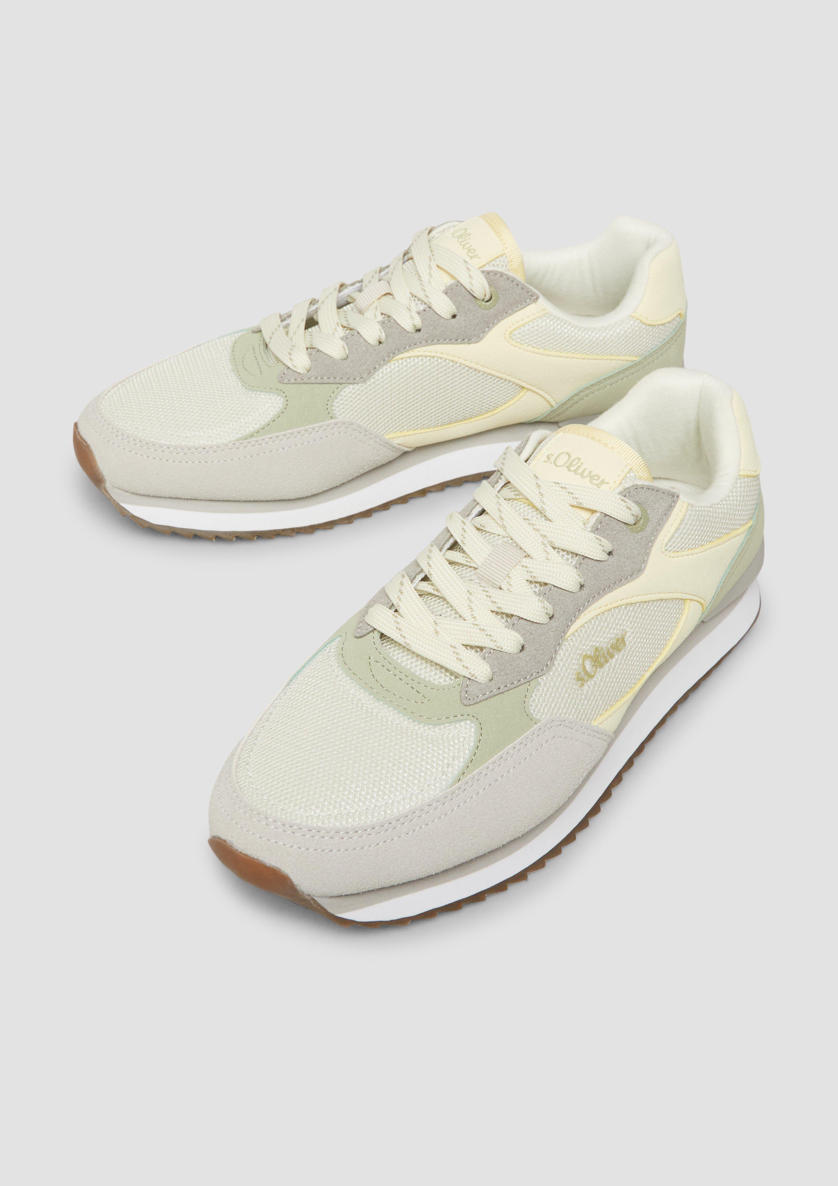 Sneaker in 95D8 & 05D2