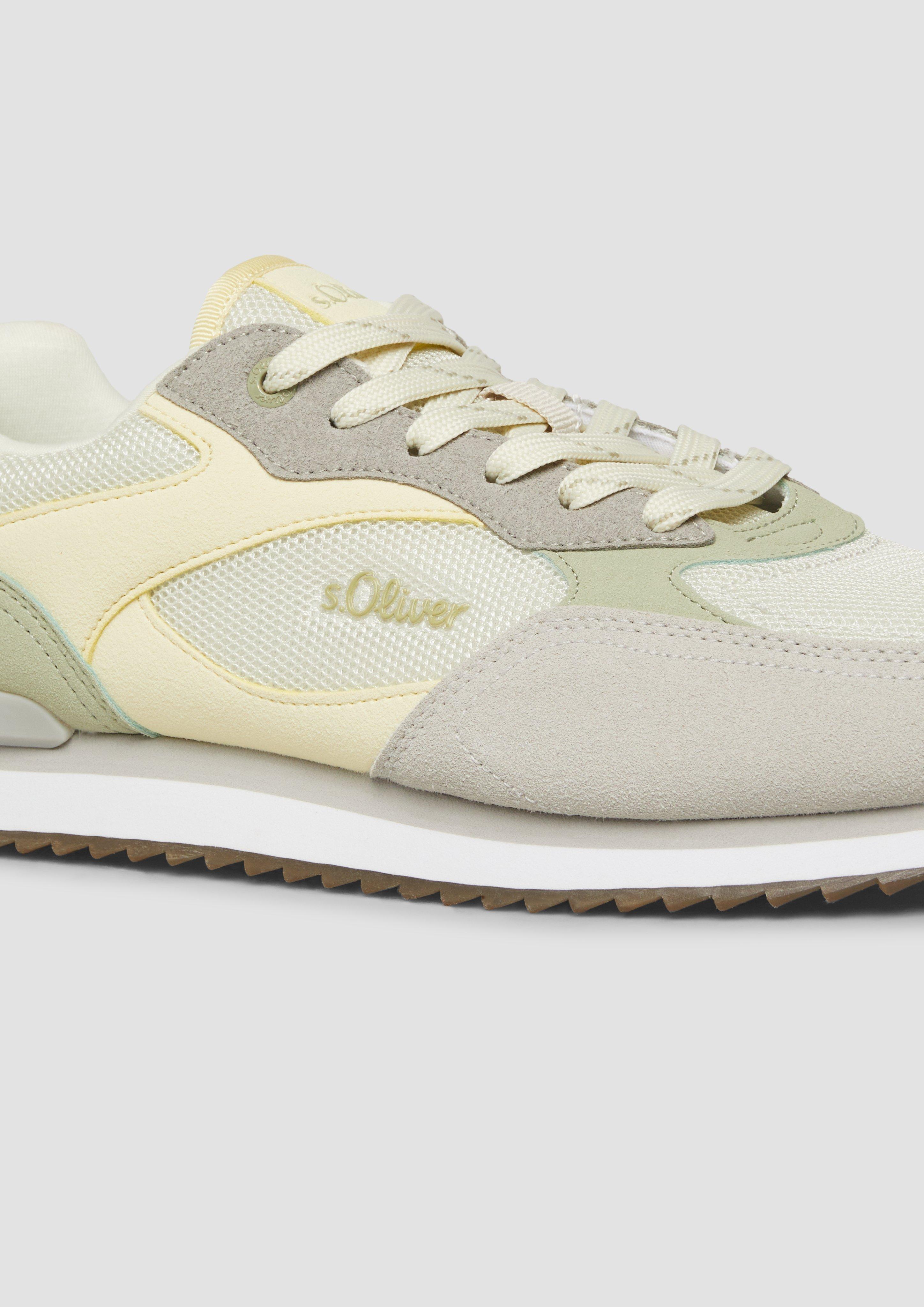 Sneaker in 95D8 & 05D2