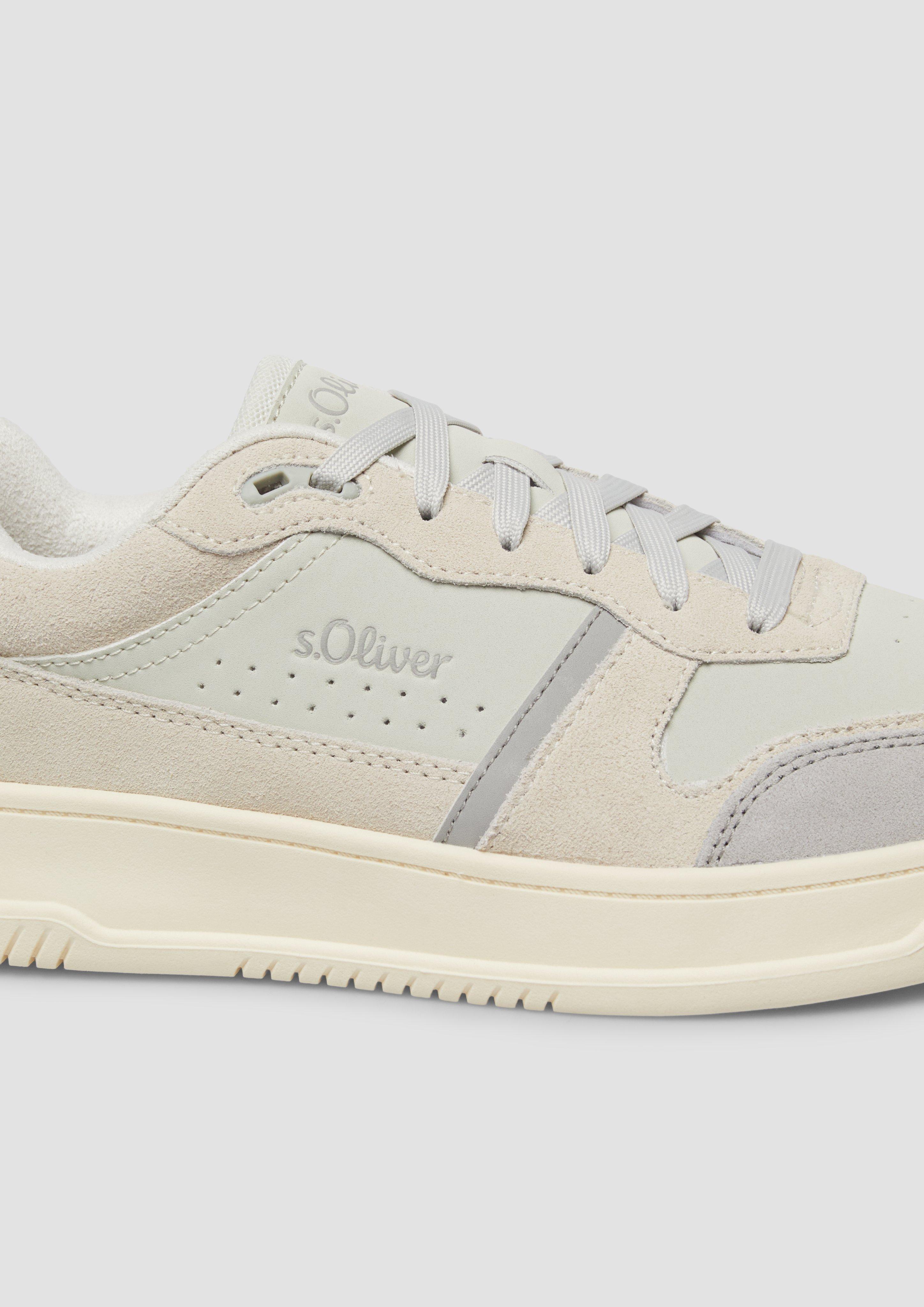 Sneaker in 95D0 & 41D1